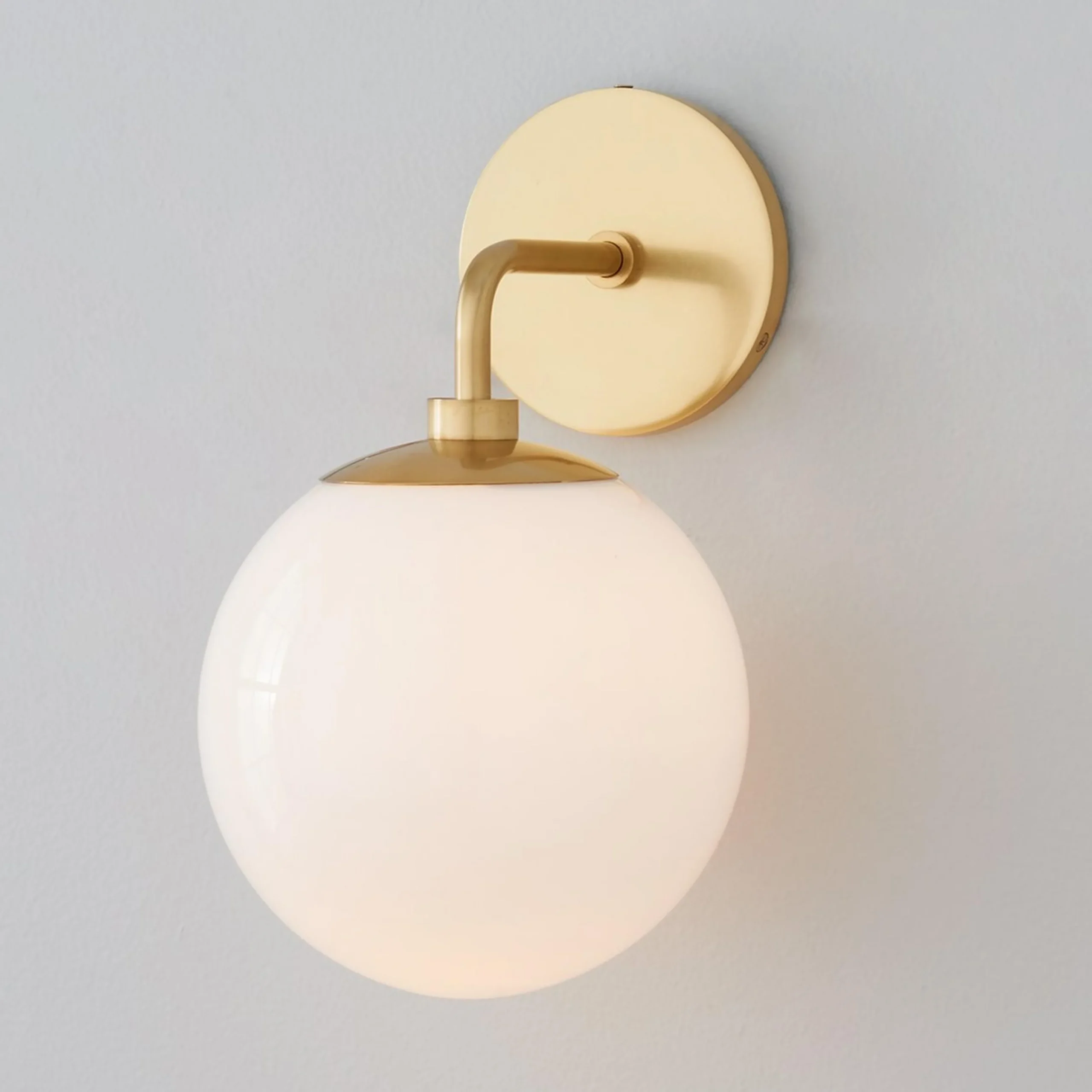 Minimalist Globe Sconce - 1 Light
