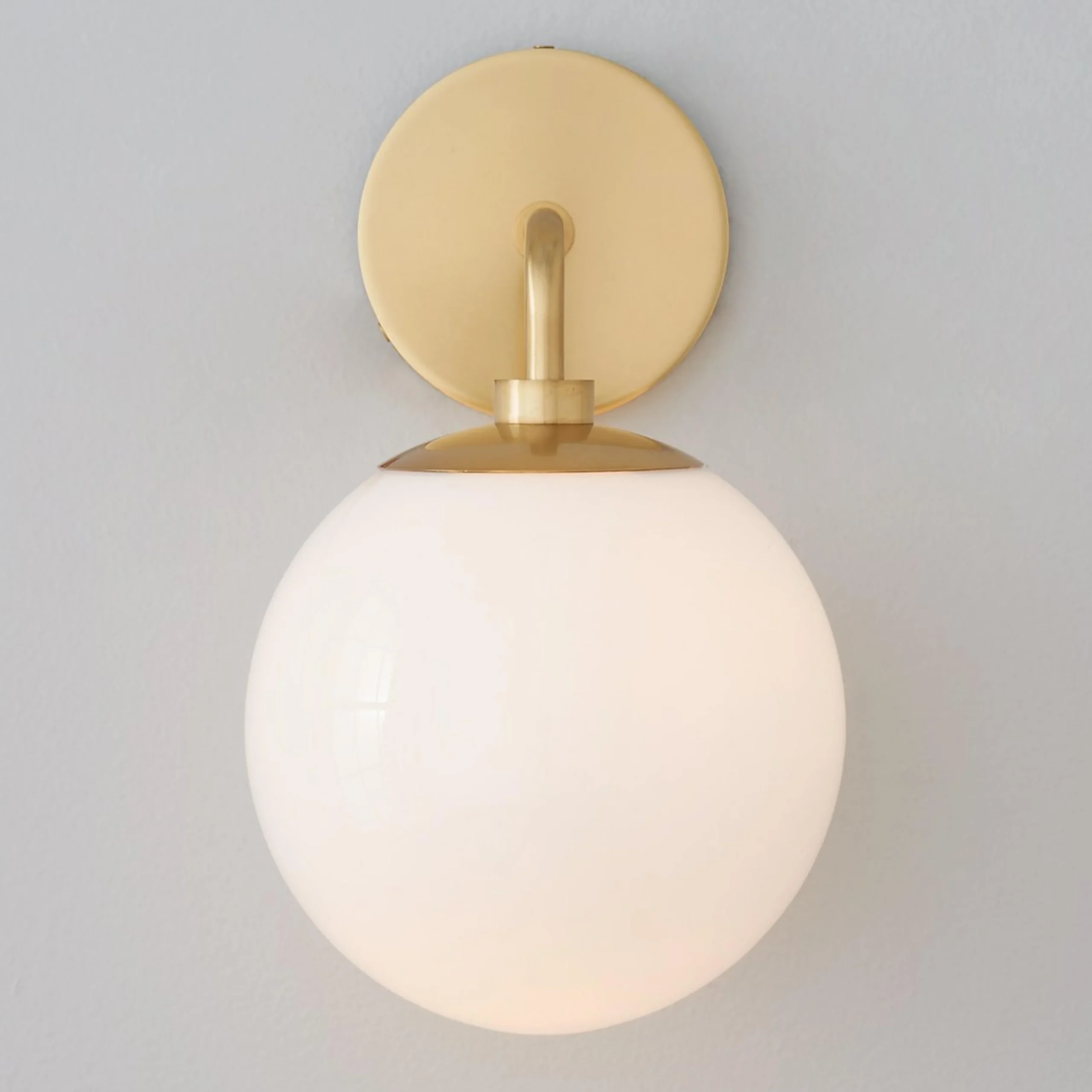 Minimalist Globe Sconce - 1 Light