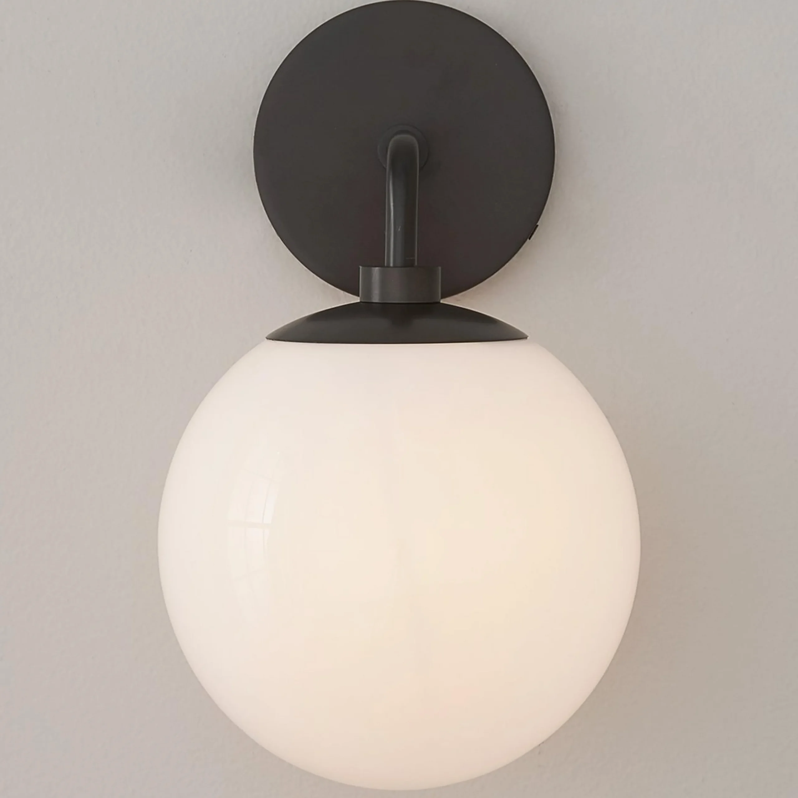 Minimalist Globe Sconce - 1 Light