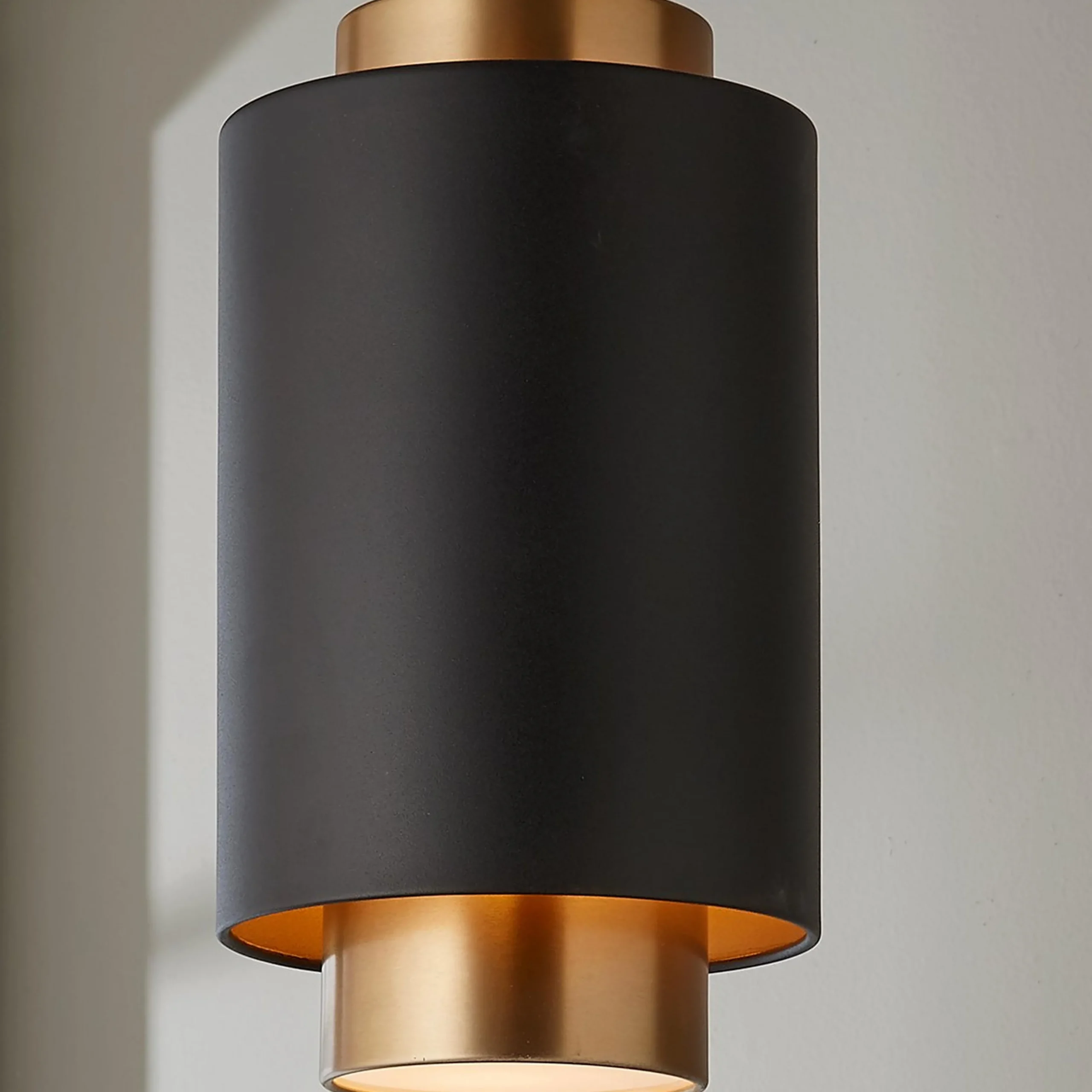 Moda Barrel Pendant