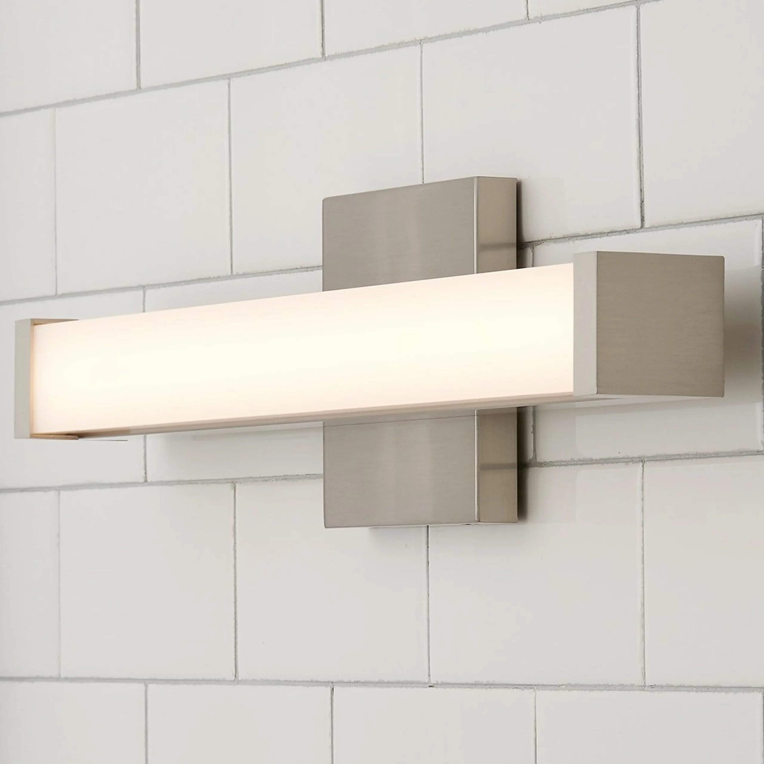 Modern Bar Vanity Light - 18"