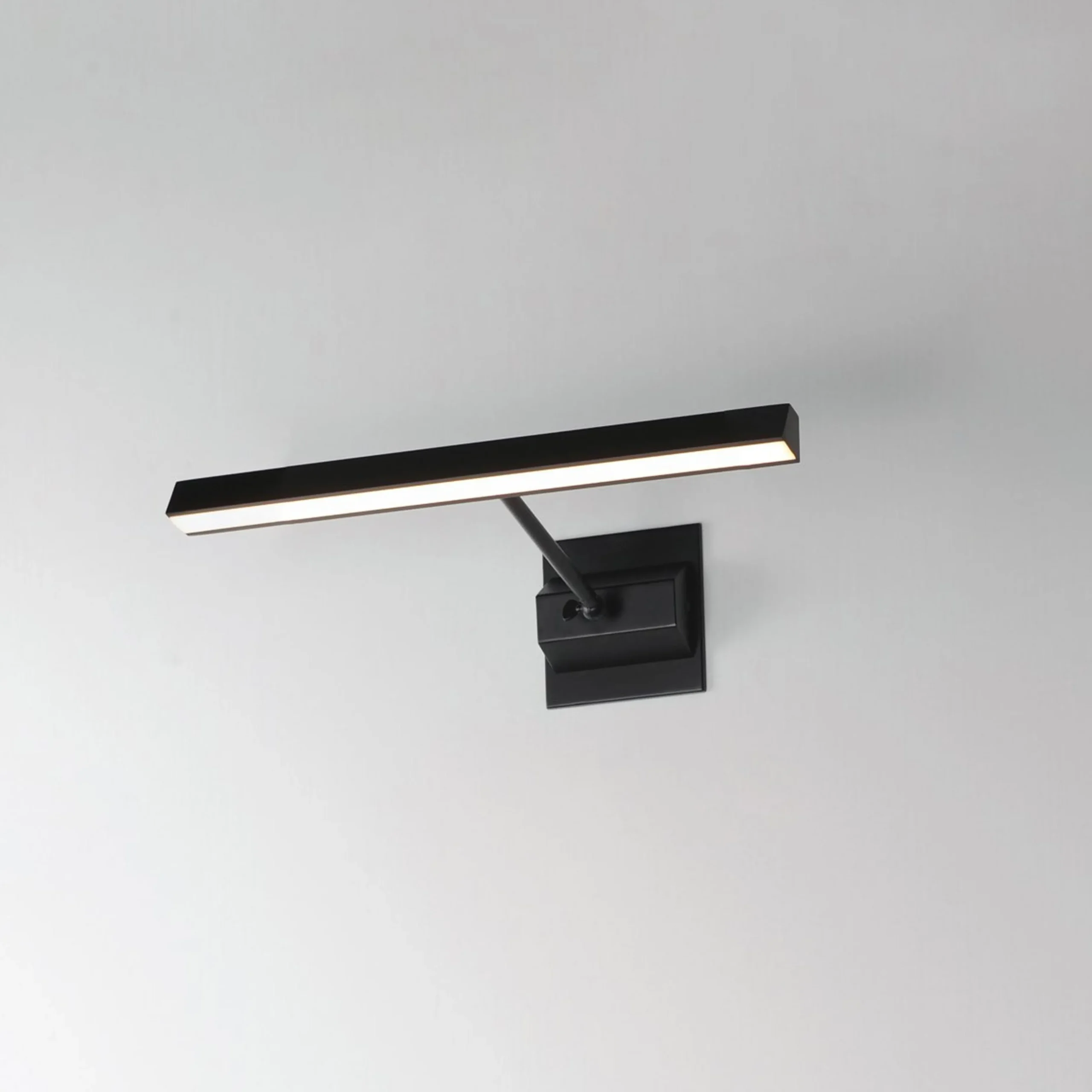 Myrina LED Picture Light - Medium