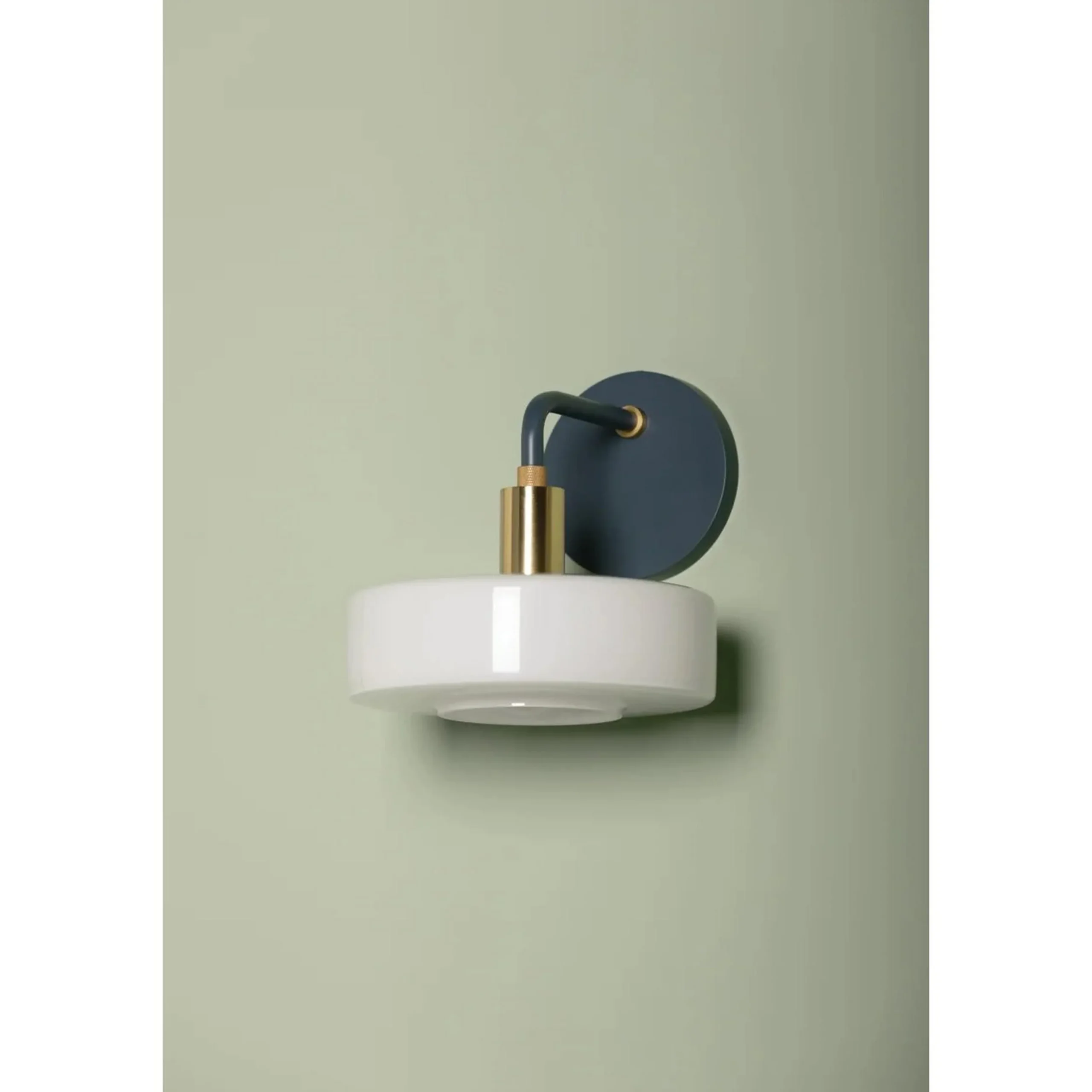 Nikola Bath Sconce