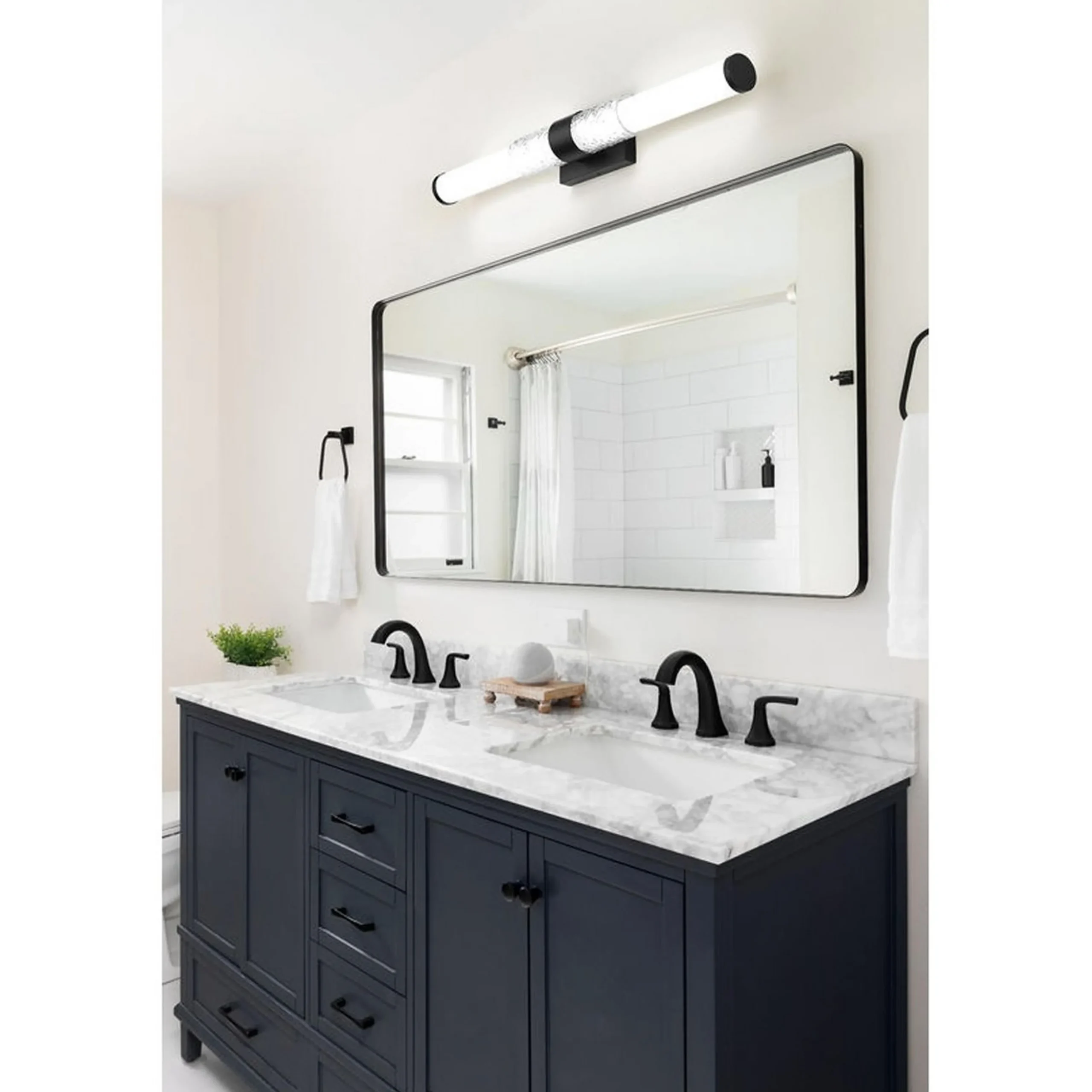 Nycteus LED Vanity Light - 32"