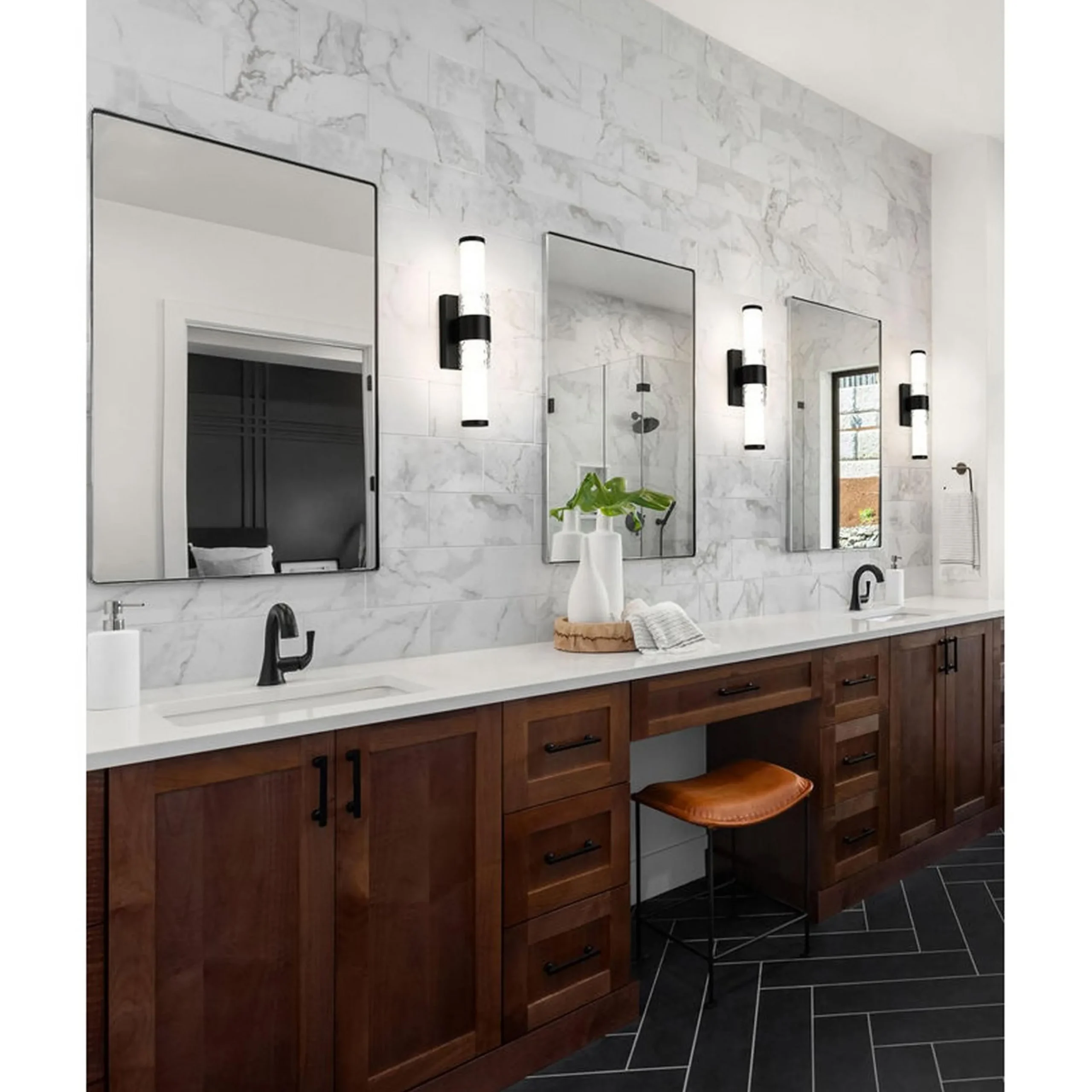 Nycteus LED Vanity Light - 18"