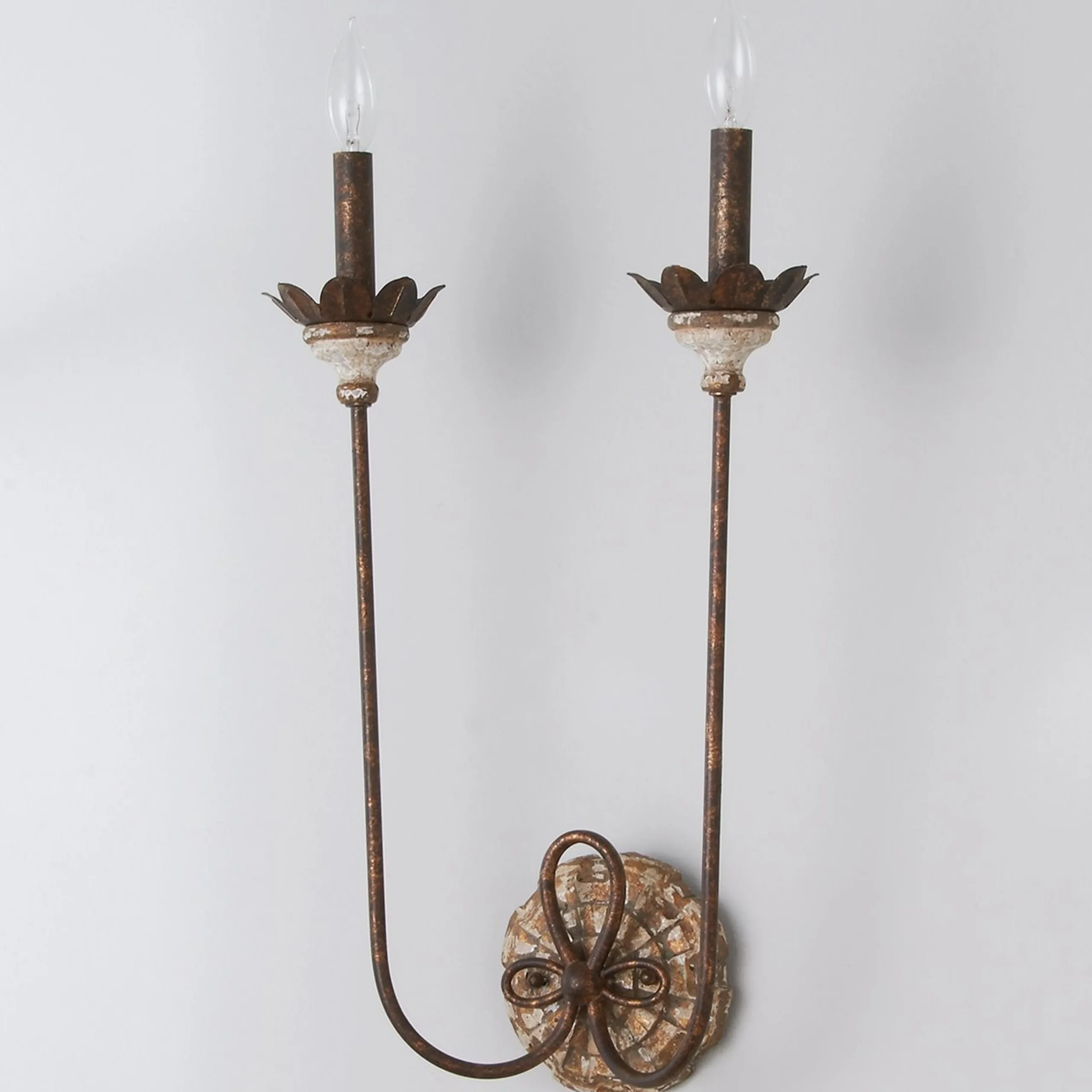 Olivia Sconce