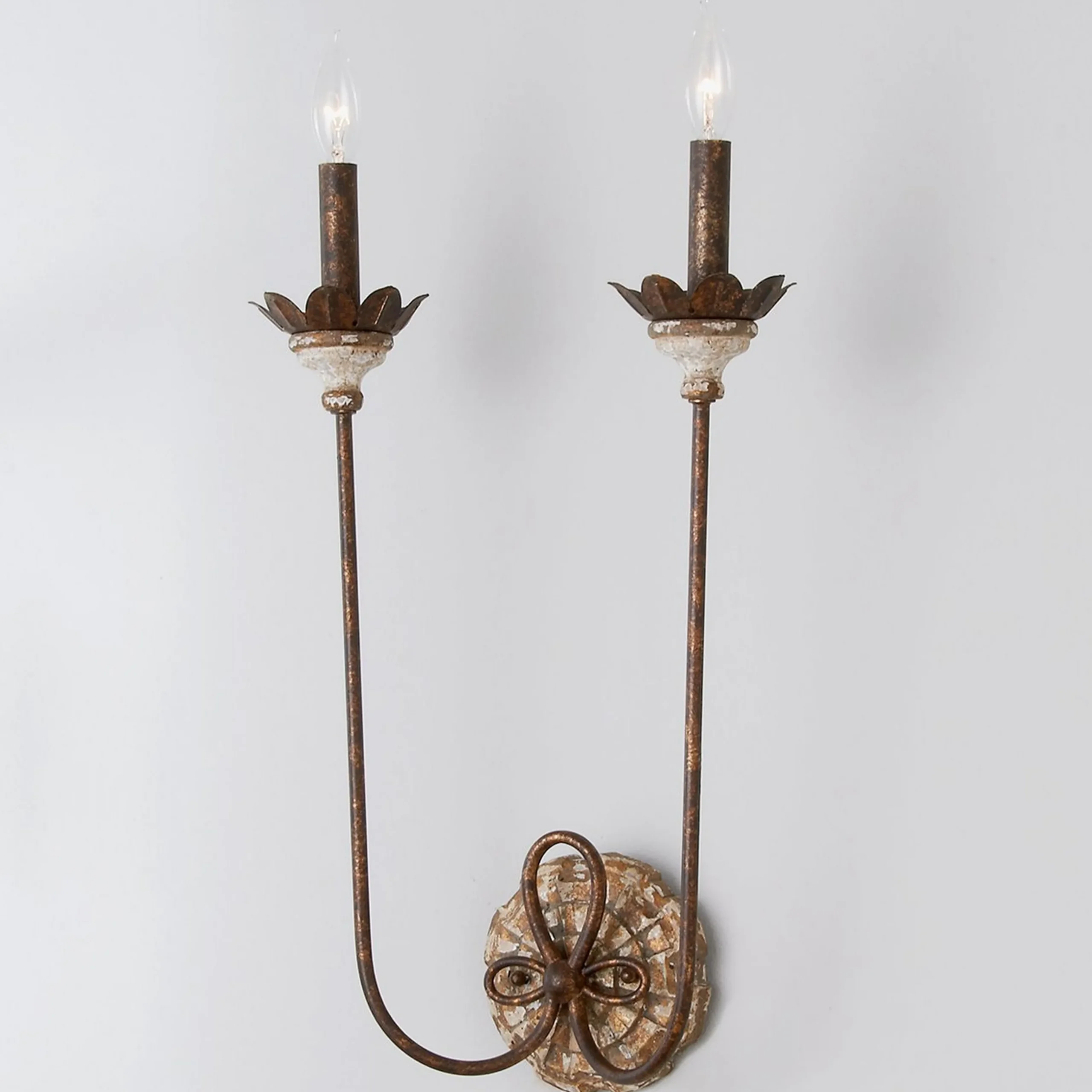 Olivia Sconce