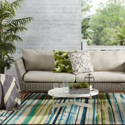 Ollie Hand-Tufted Indoor / Outdoor Rug
