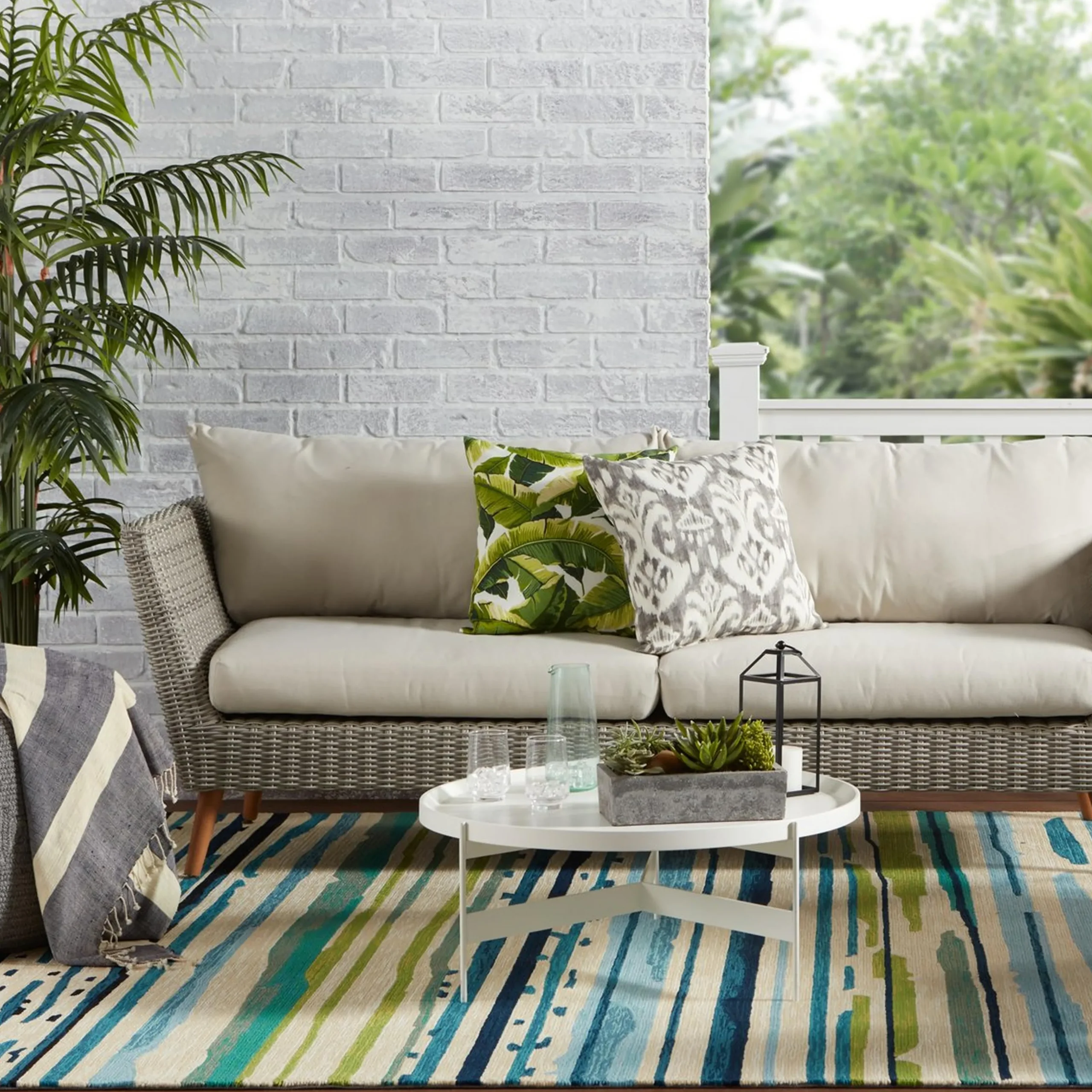 Ollie Hand-Tufted Indoor / Outdoor Rug