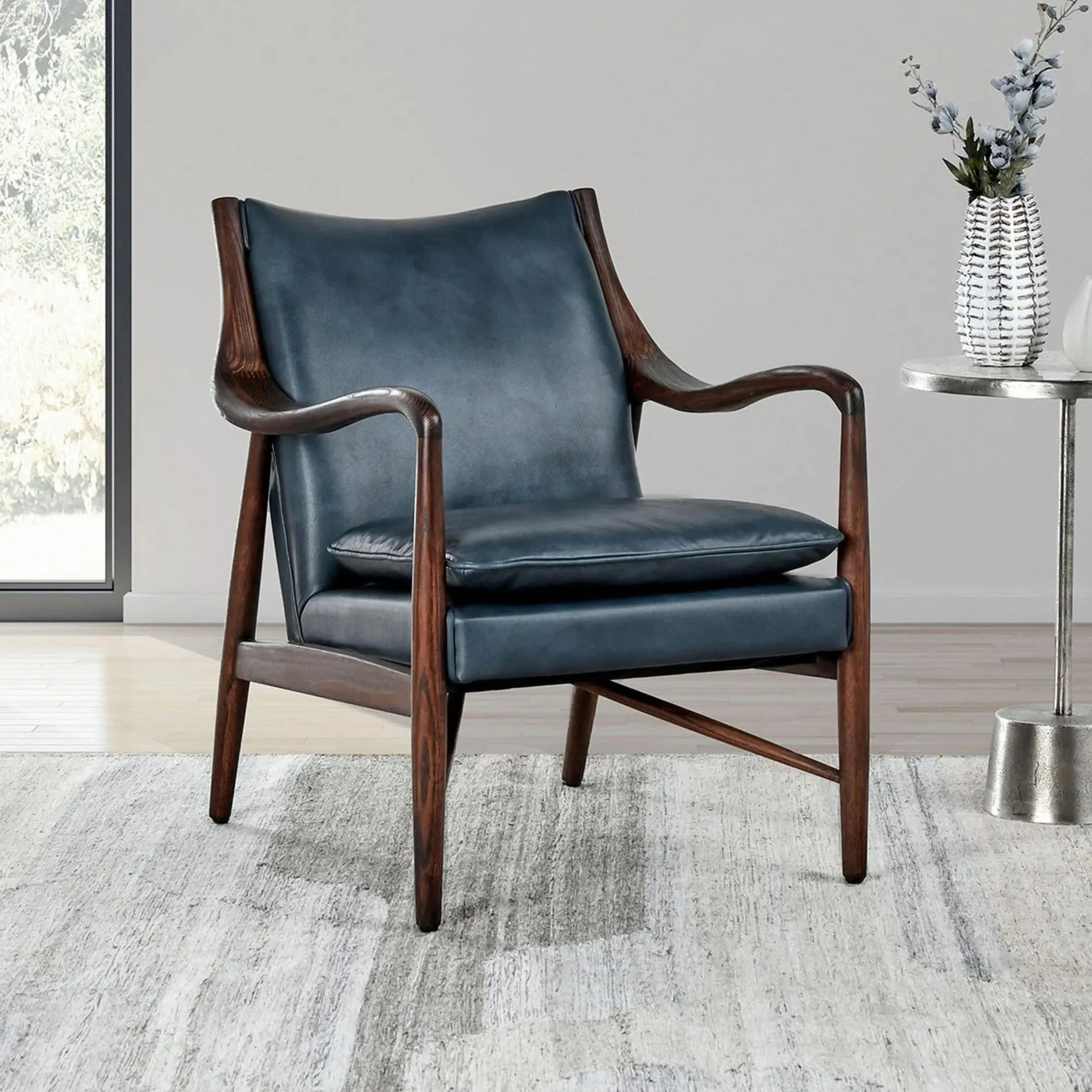Oslo Club Chair