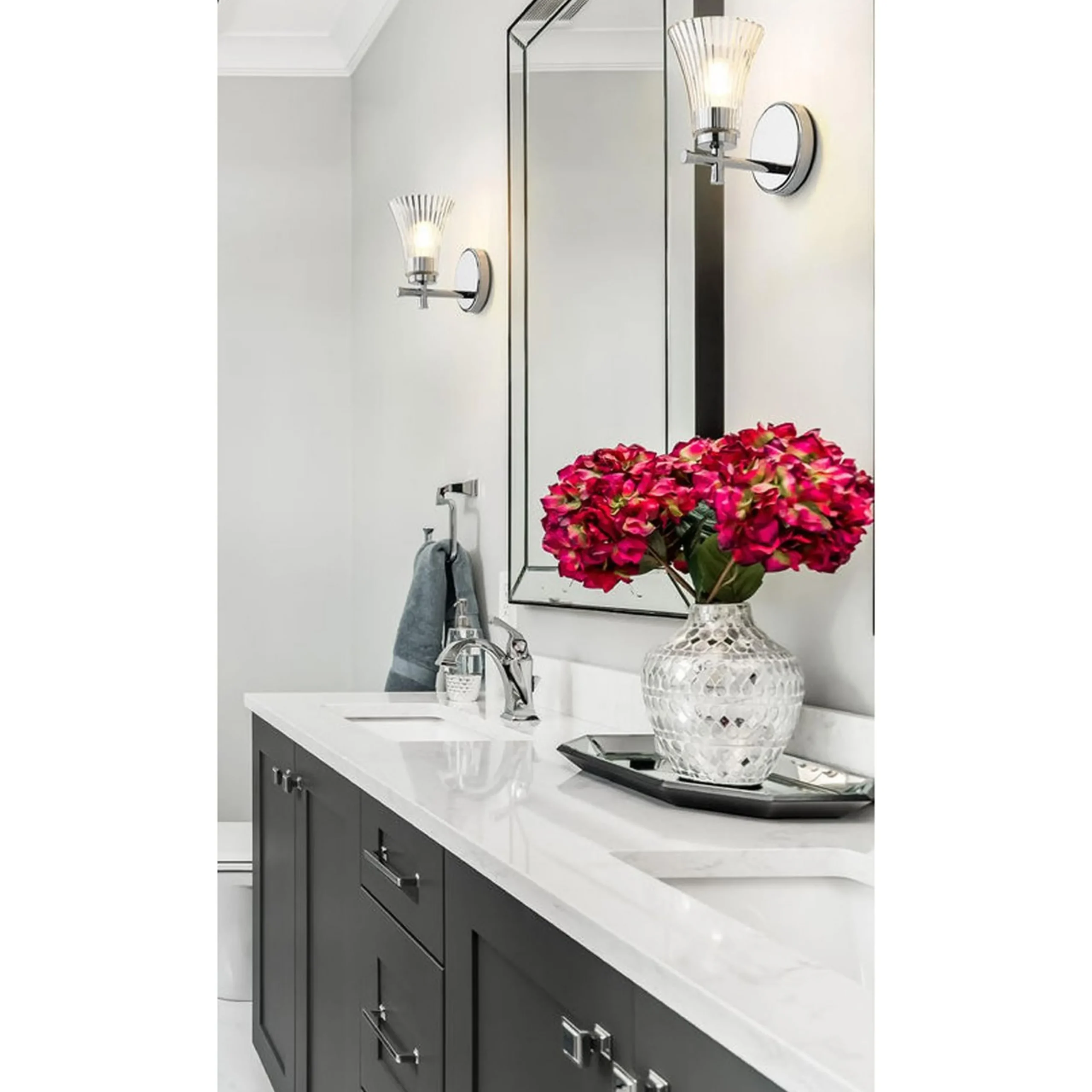 Pelia Bath Sconce