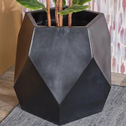 Piedra Planter