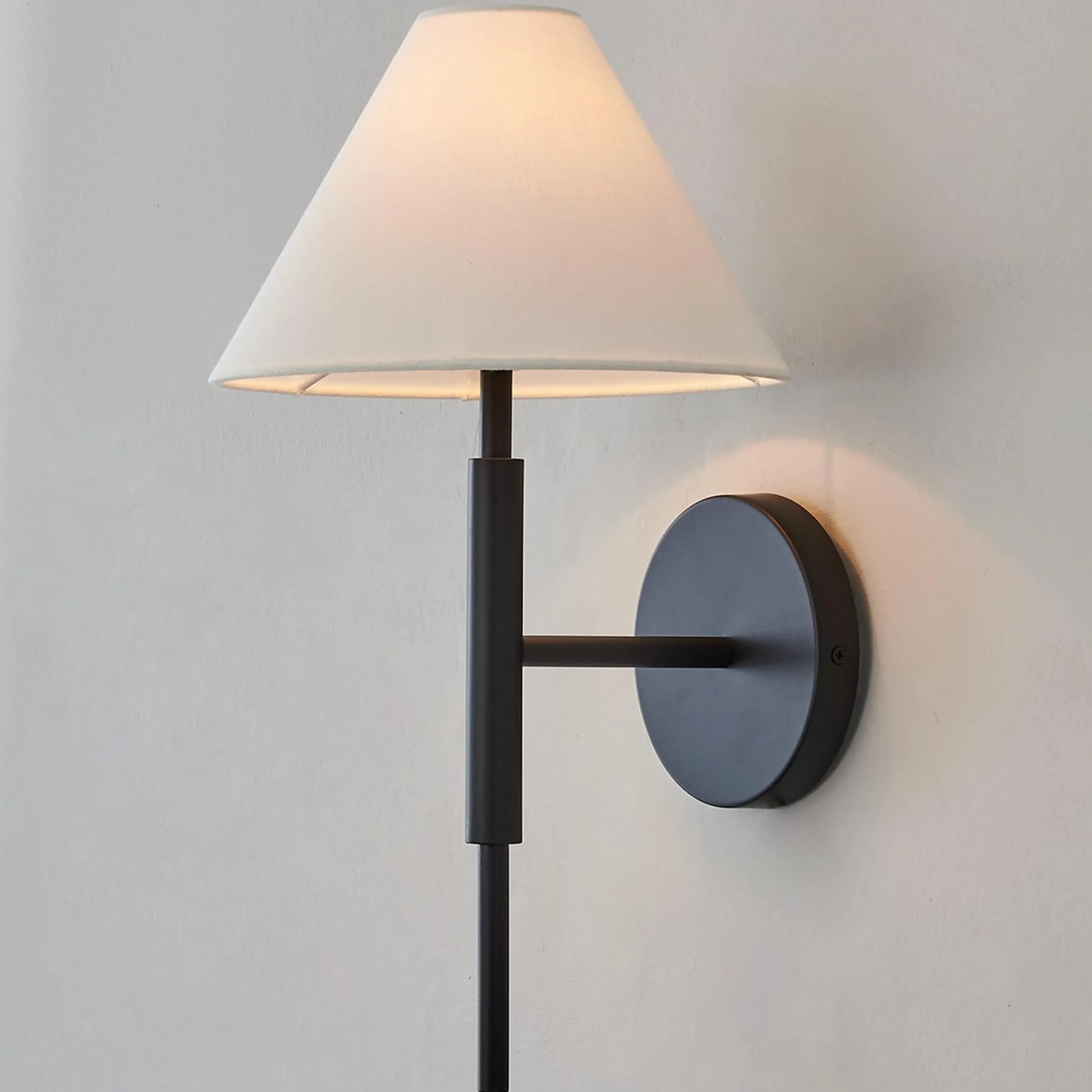 Porteau Sconce