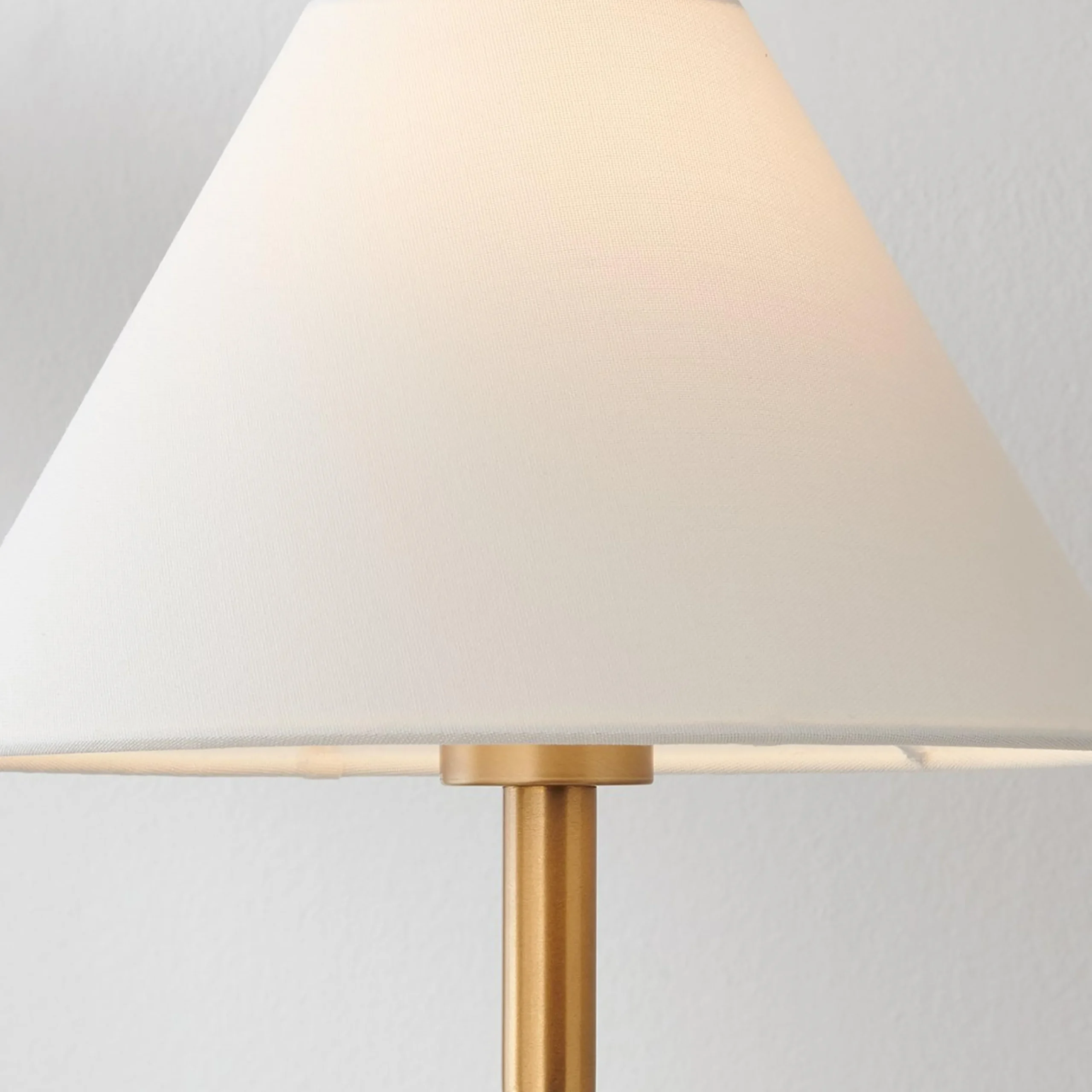 Porteau Table Lamp