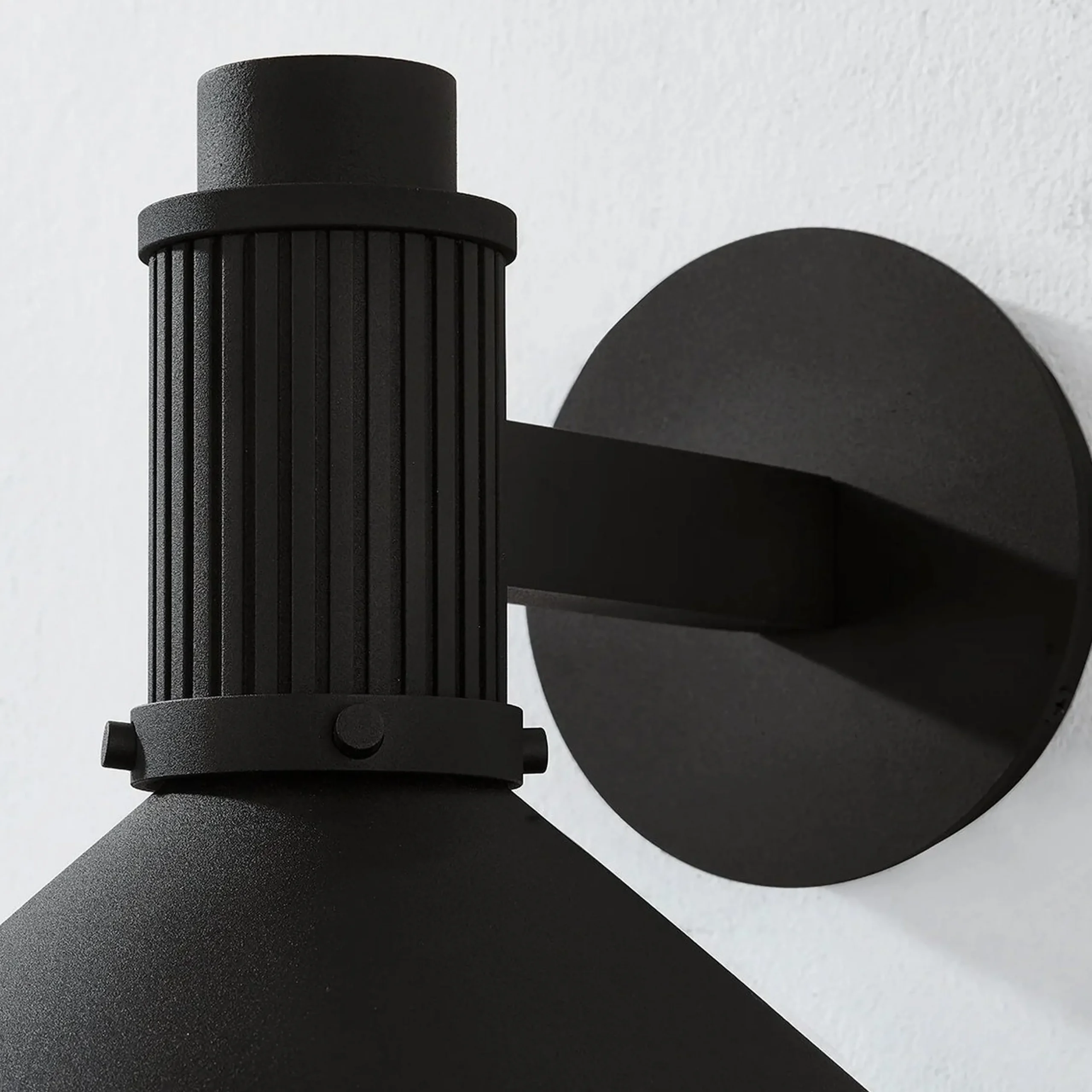 Rocky Outdoor Sconce - Small