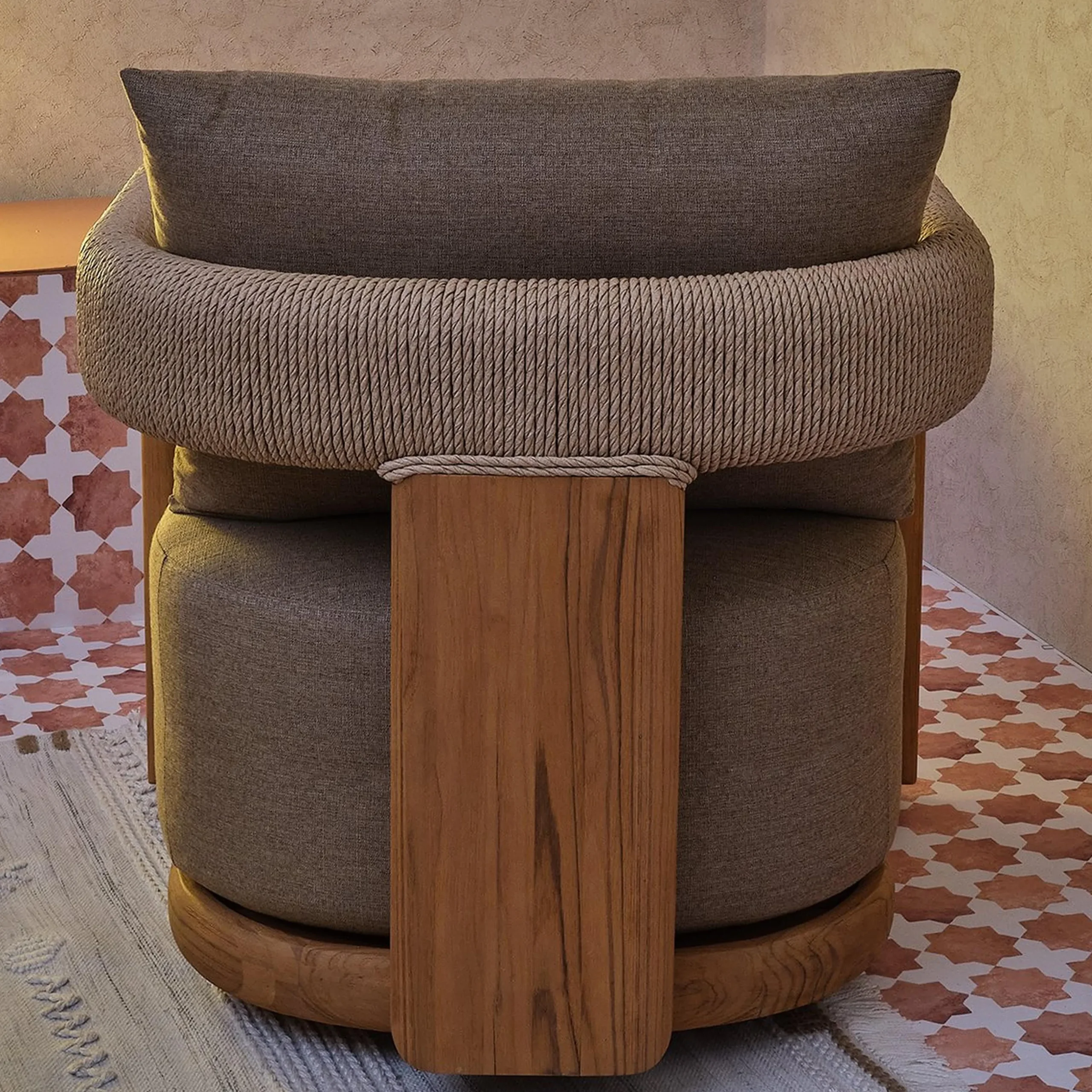 Rope Arm Outdoor Swivel Chair