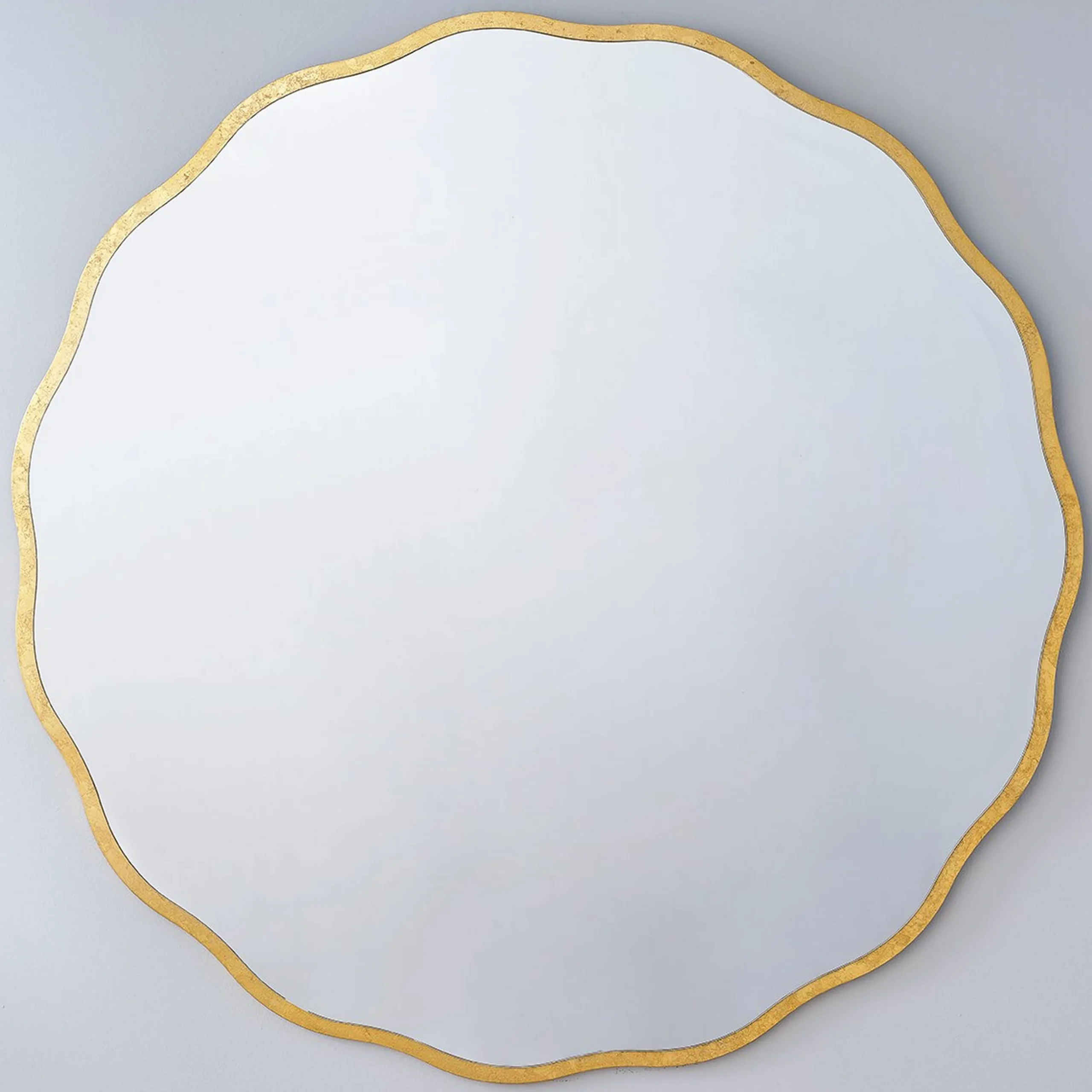 Round Gilded Scallop Mirror - Small