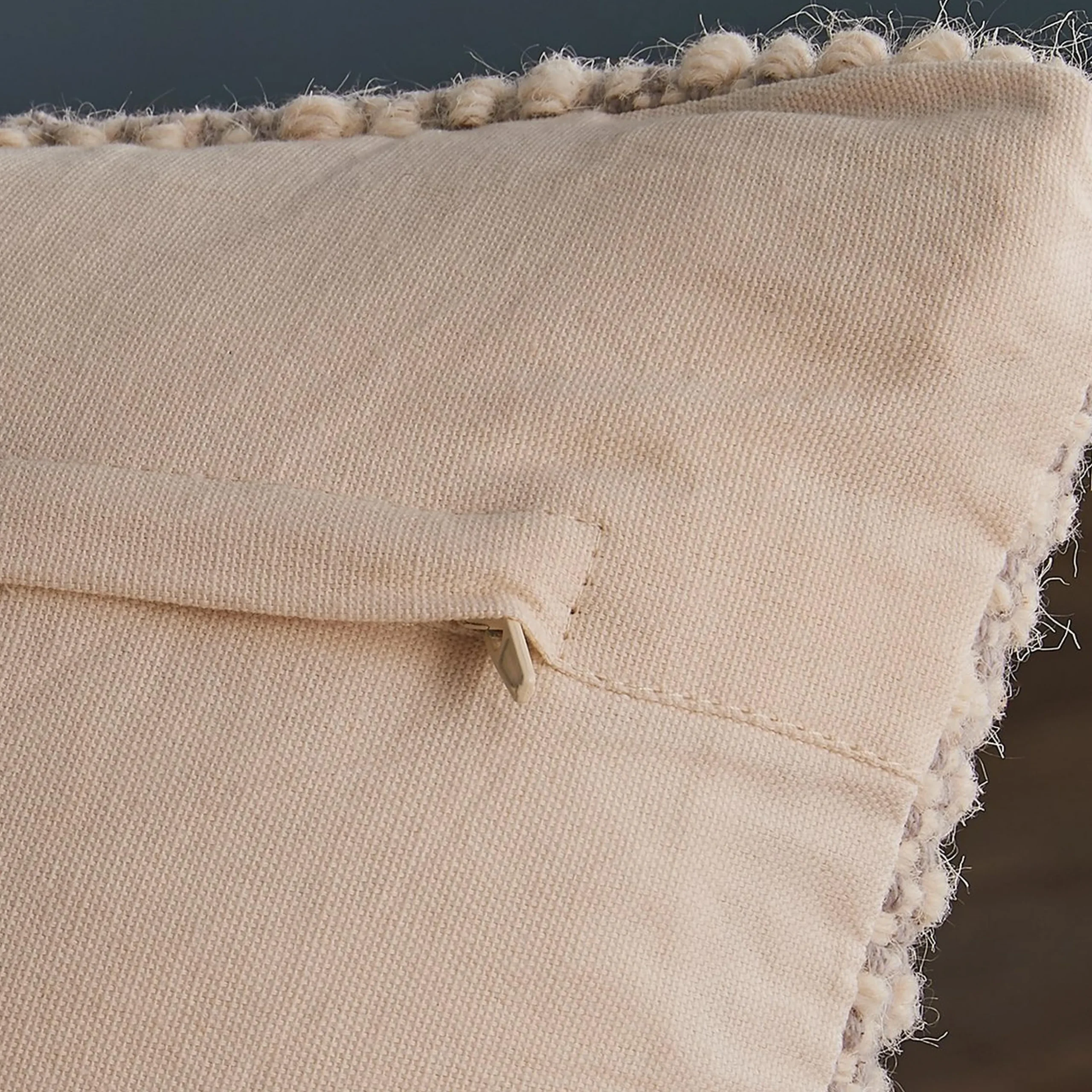 Saskia Pillow