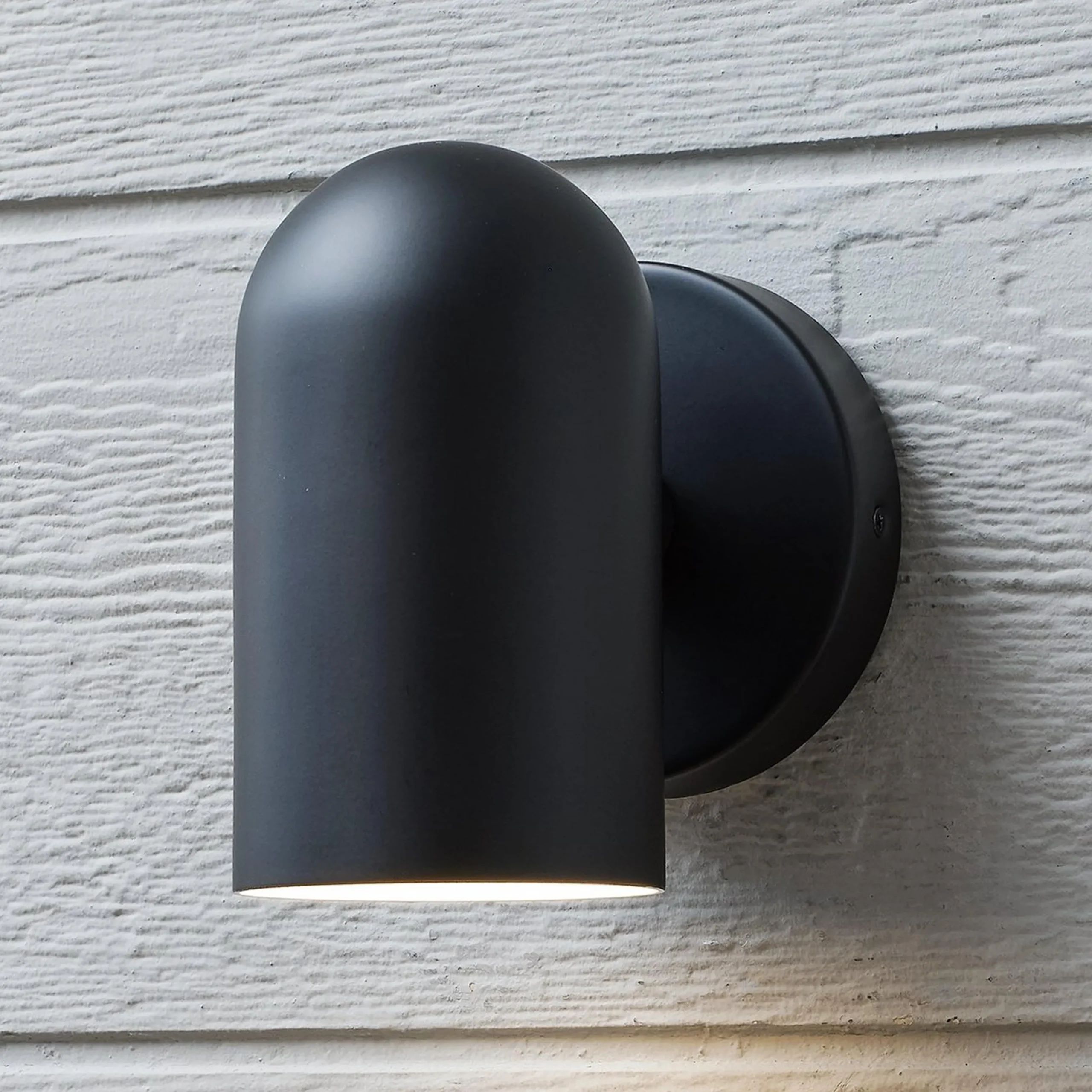 Single Spotlight Outdoor Sconce - Dome