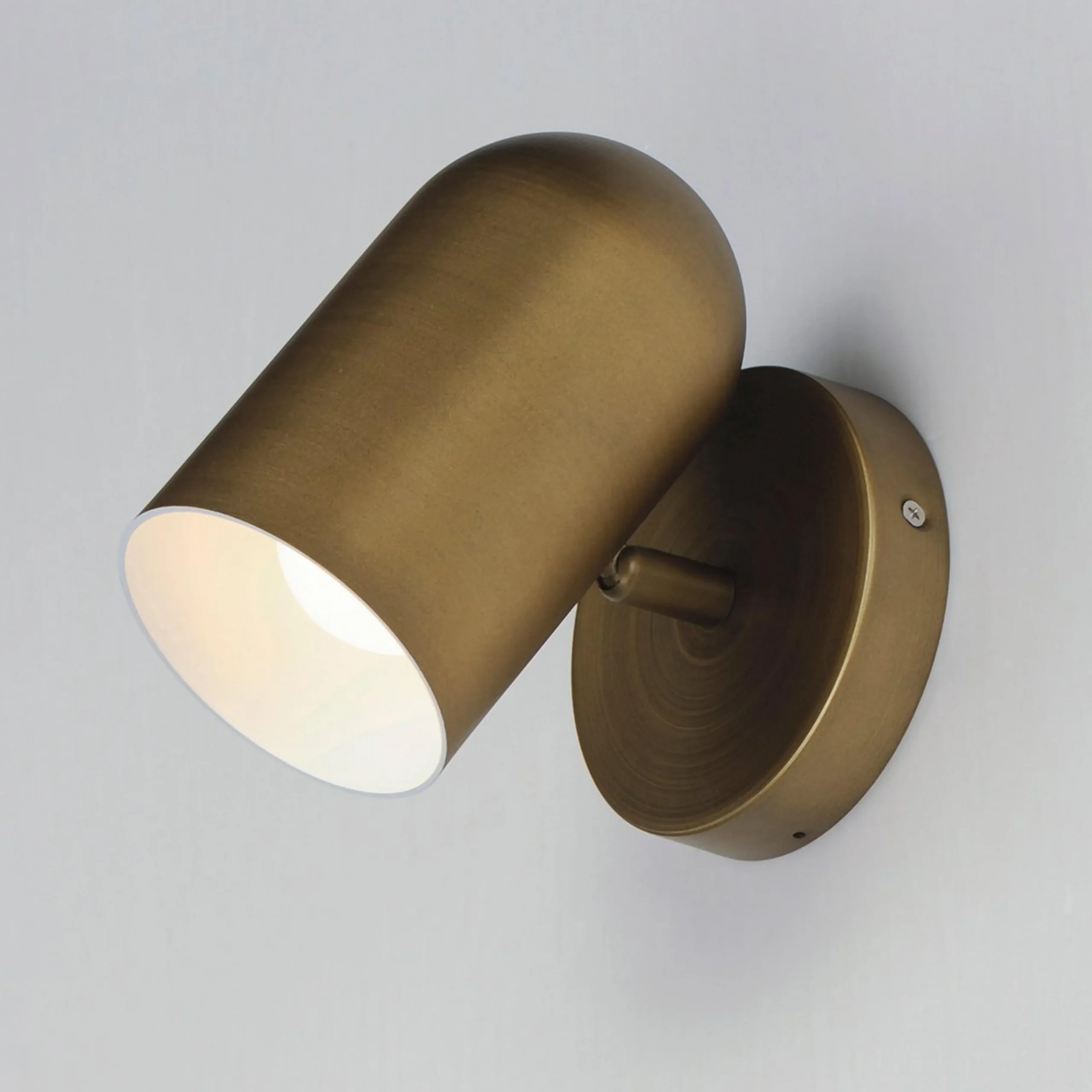 Single Spotlight Outdoor Sconce - Dome
