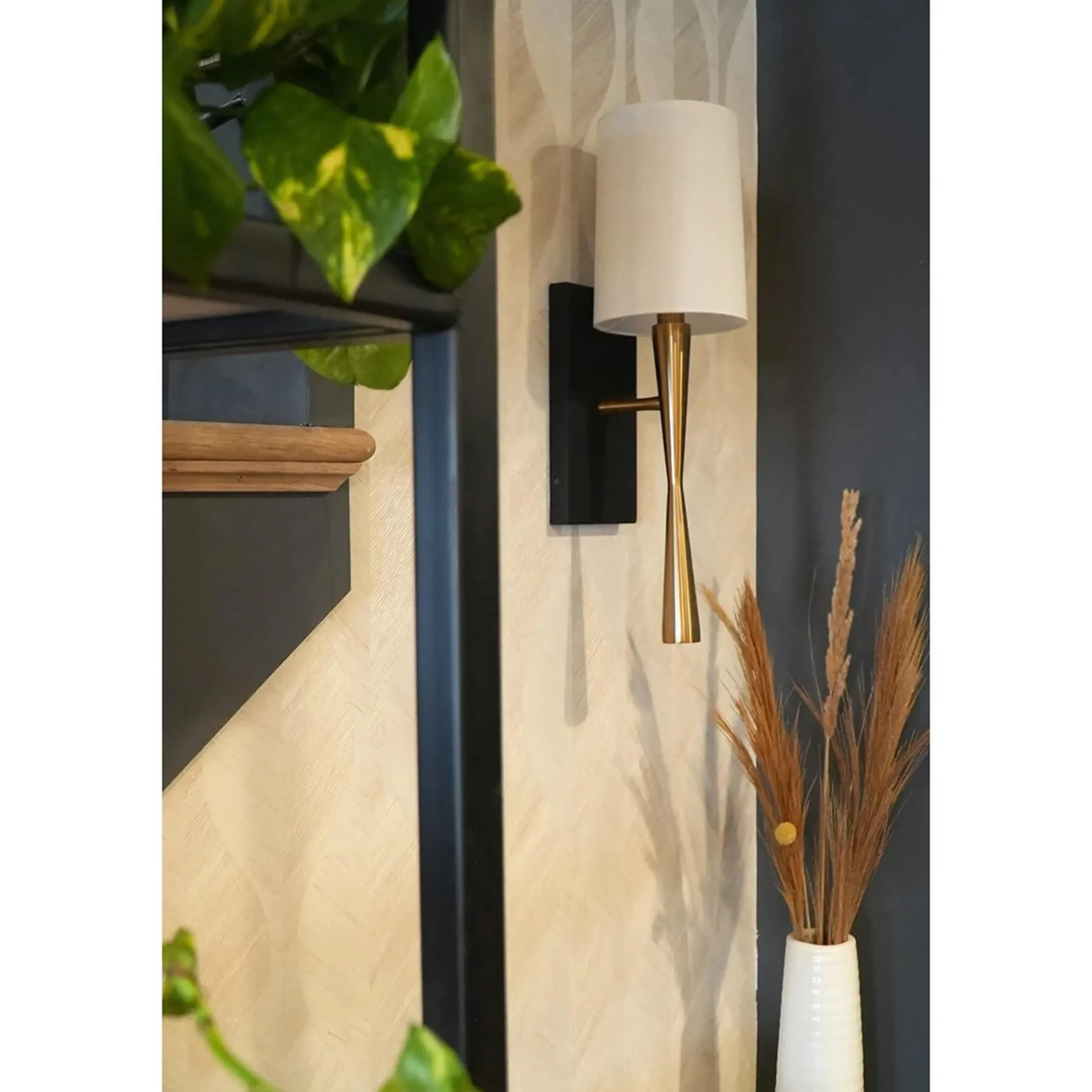 Slim Hourglass Bar Sconce