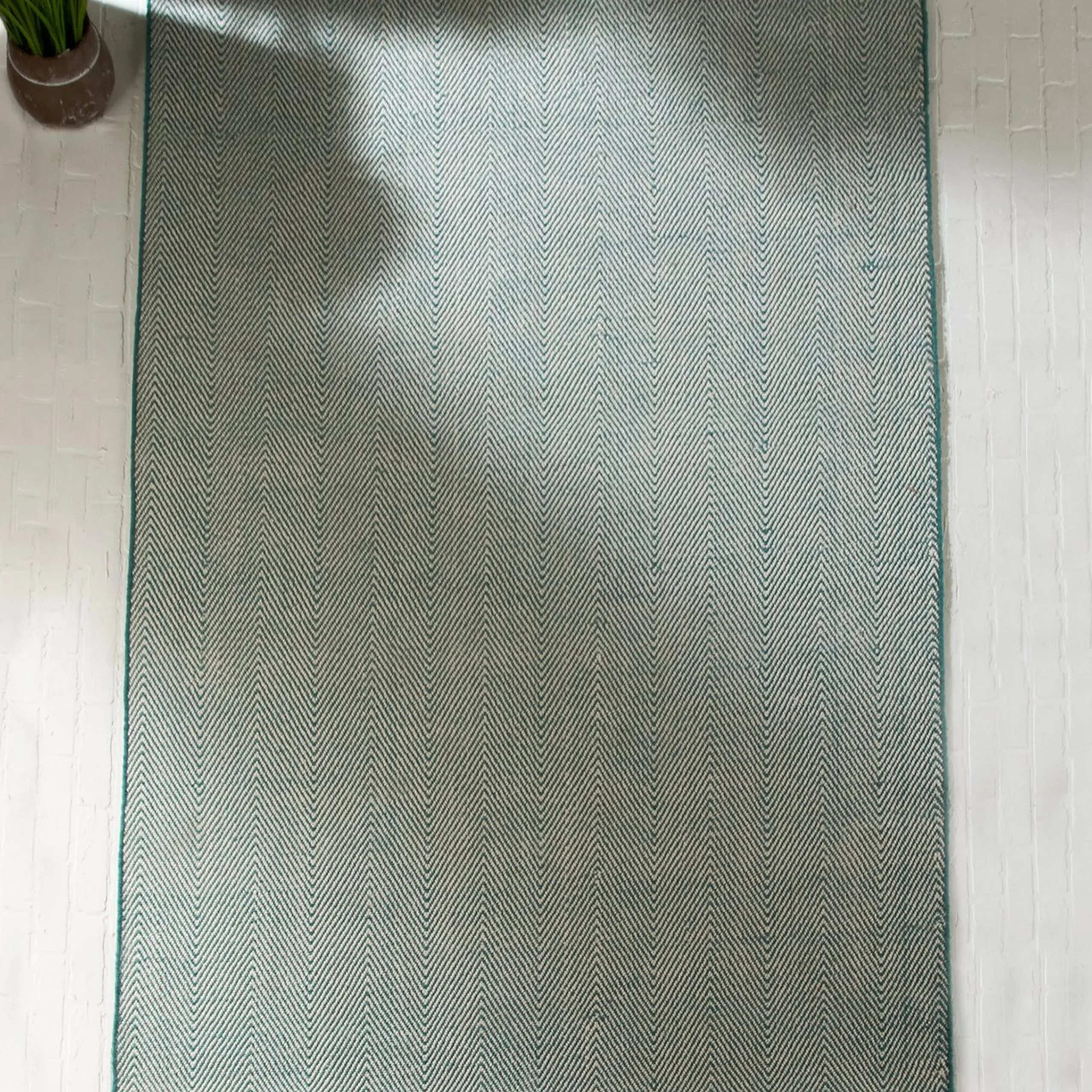 Sophisticated Chevron Indoor / Outdoor Rug