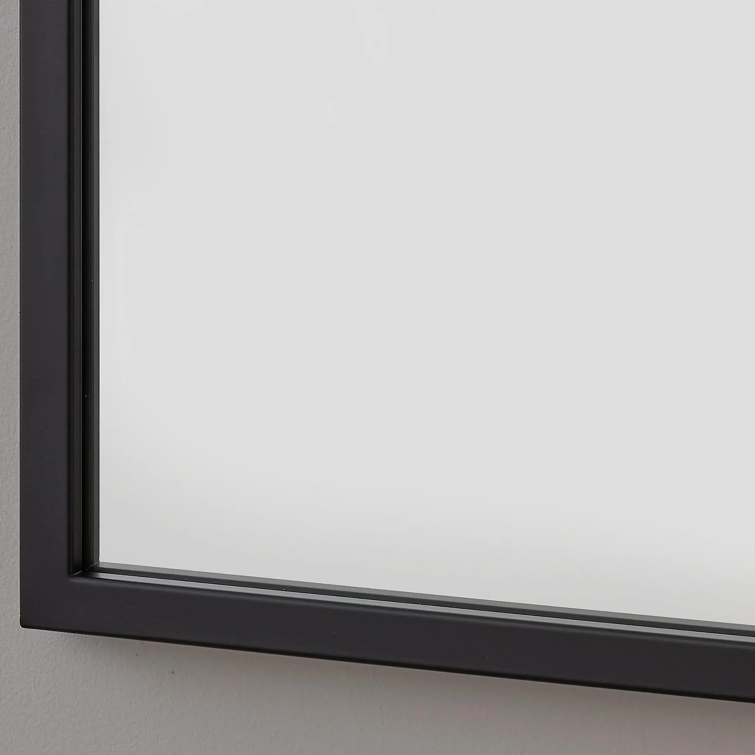 Sylvayn Mirror