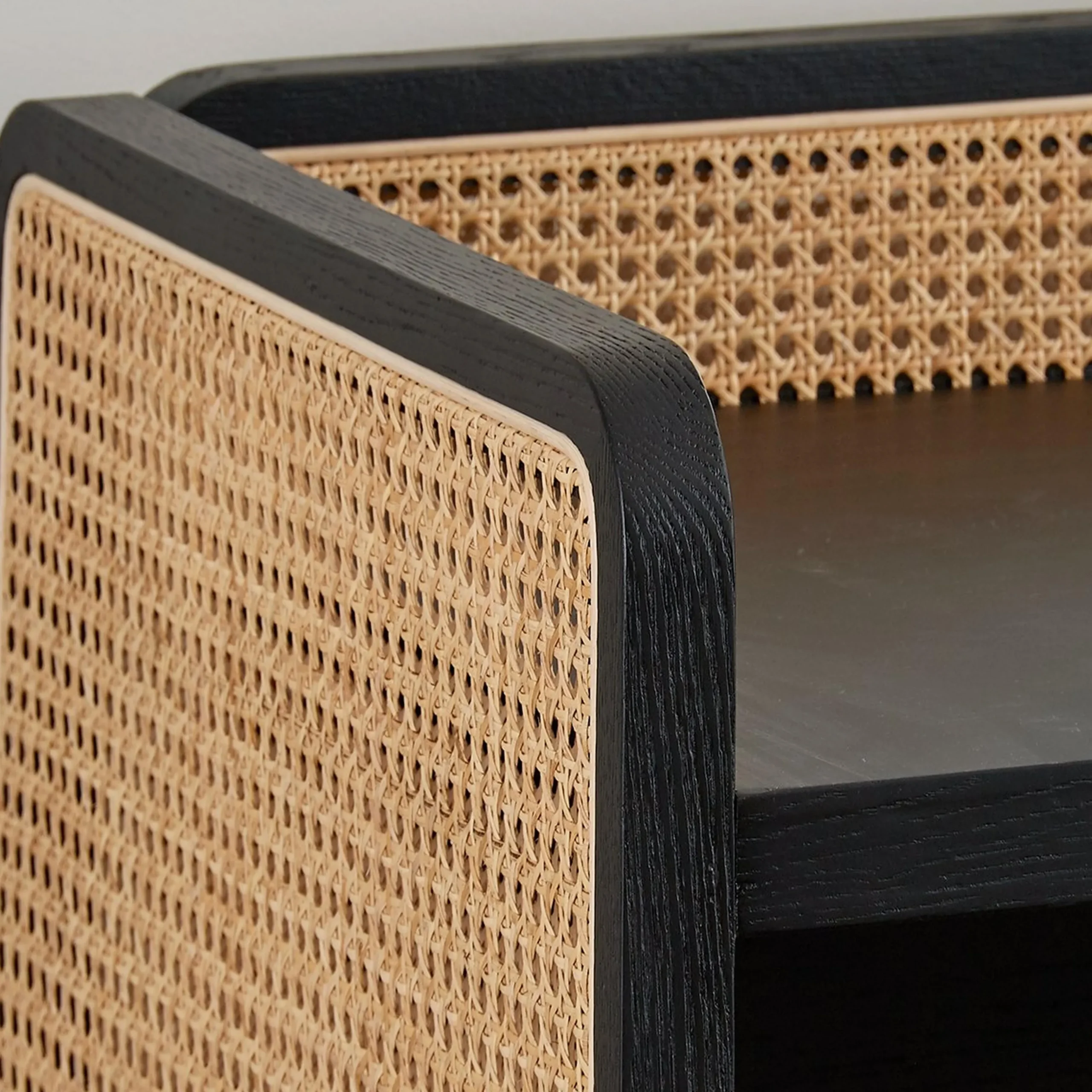 Tabitha Desk