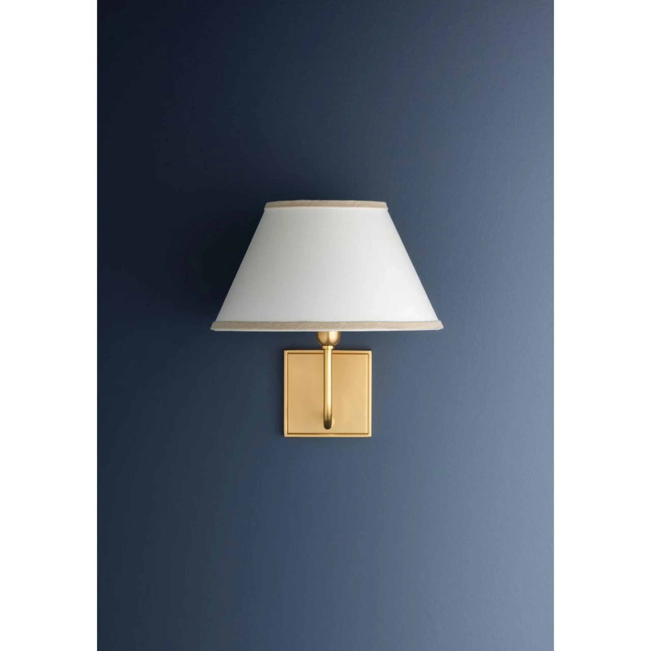 Taverson Sconce