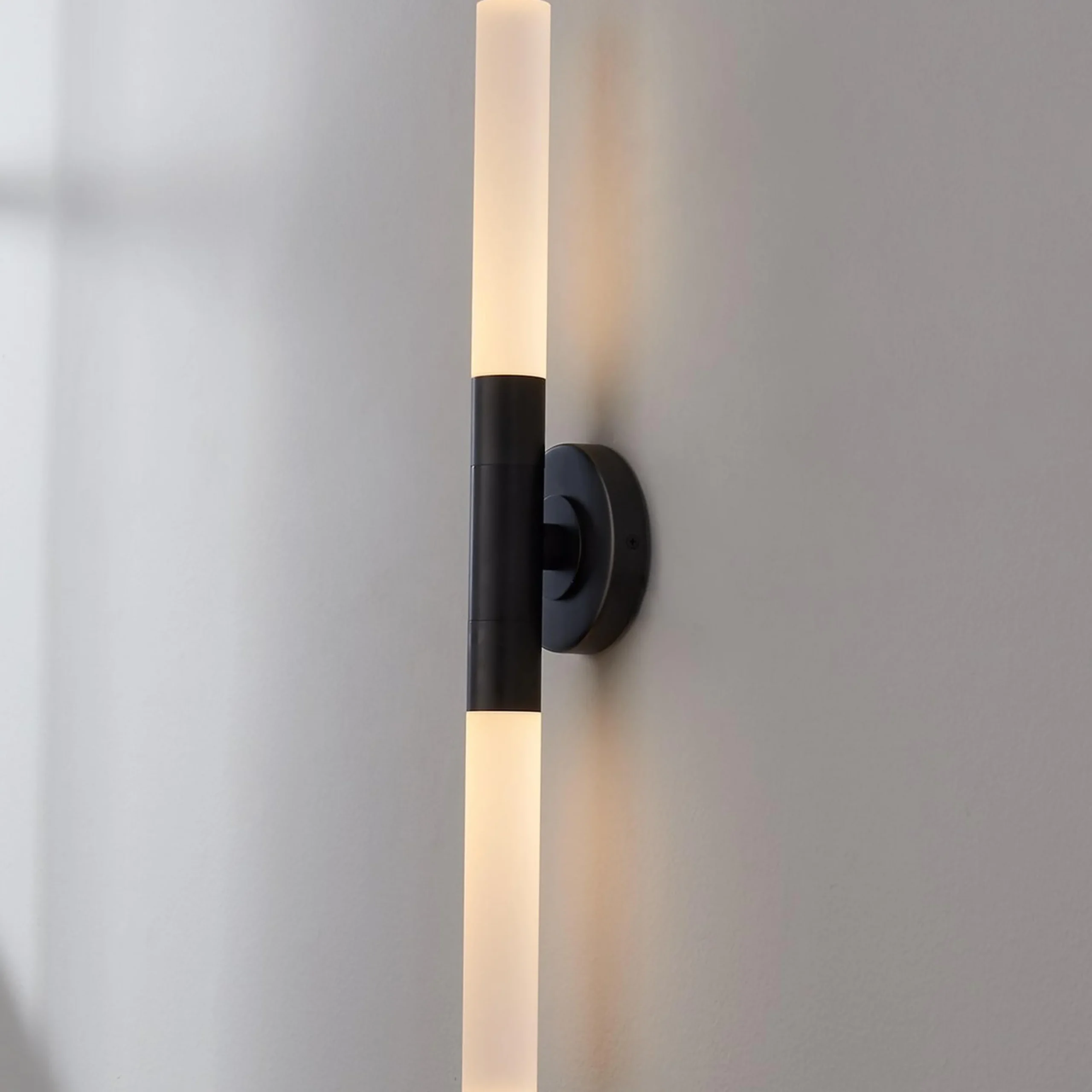 Thadeo Double Sconce