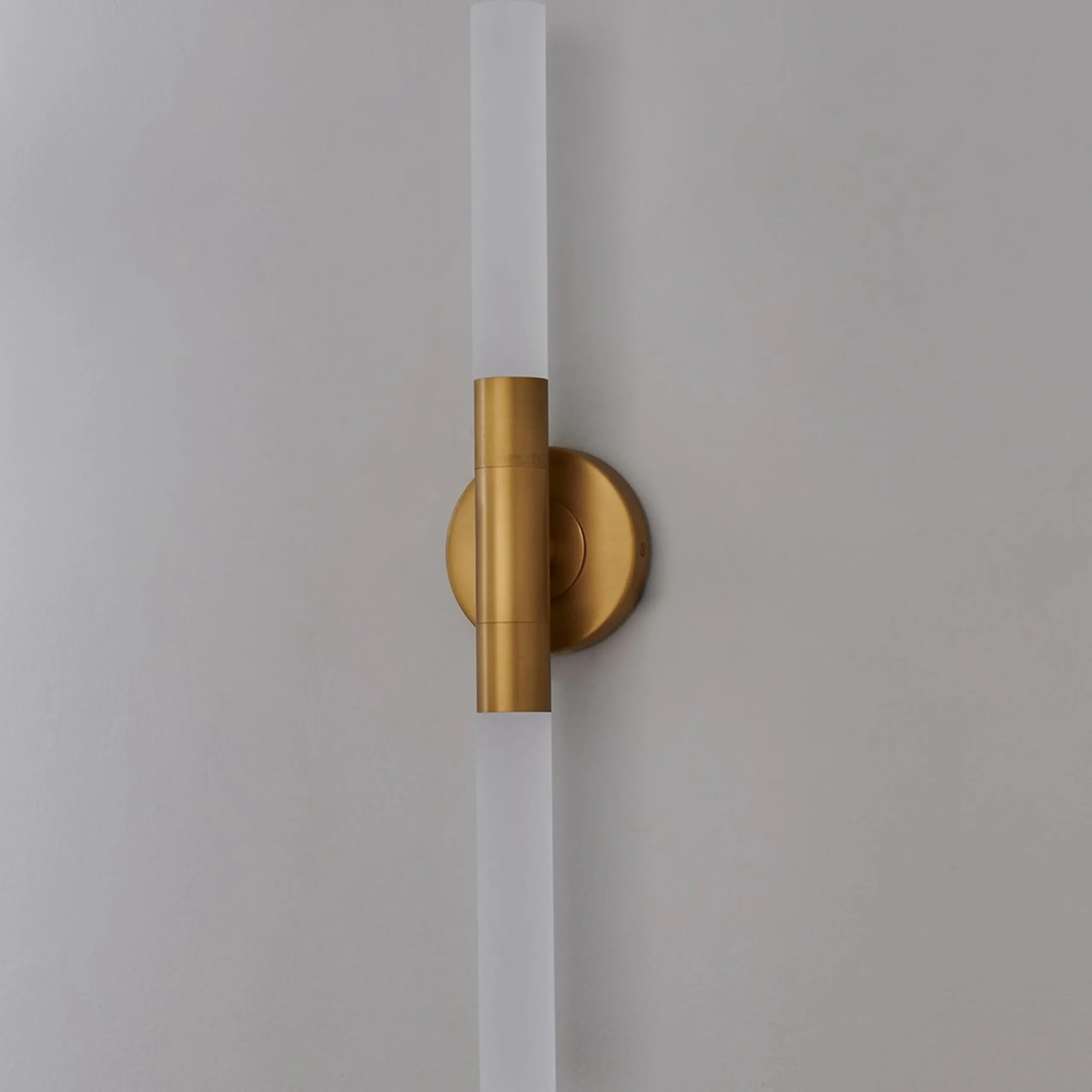 Thadeo Double Sconce