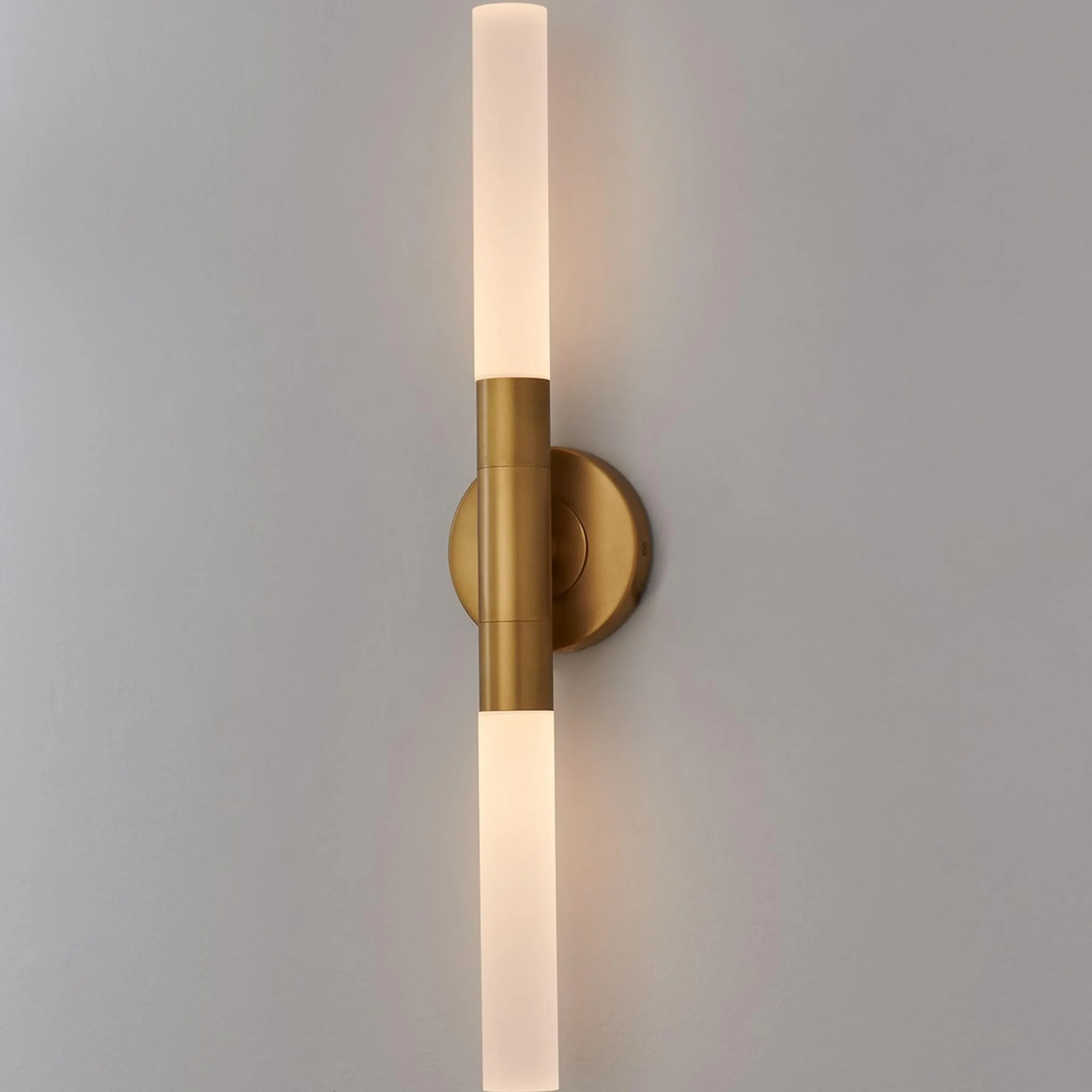 Thadeo Double Sconce