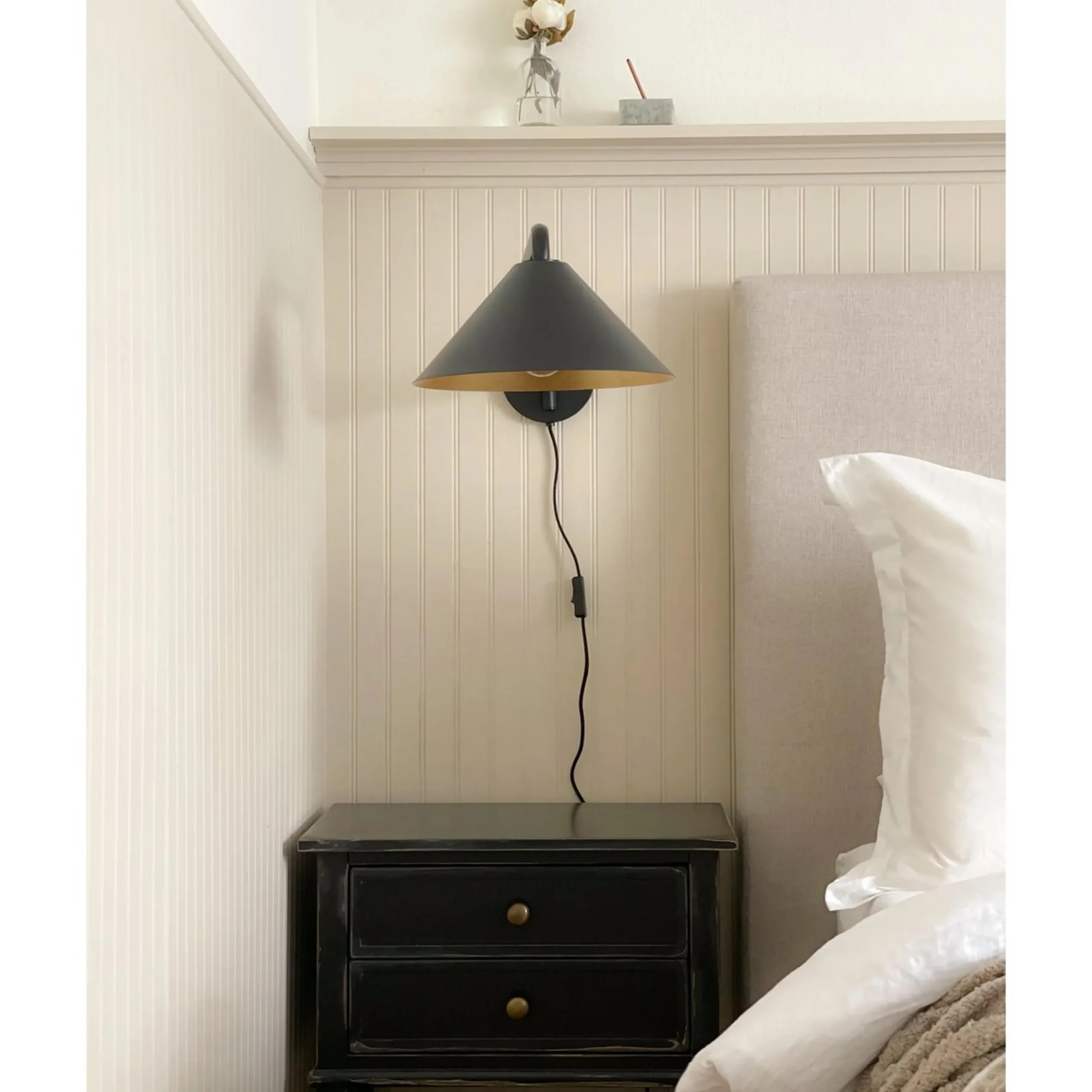 Thao Swing Arm Sconce