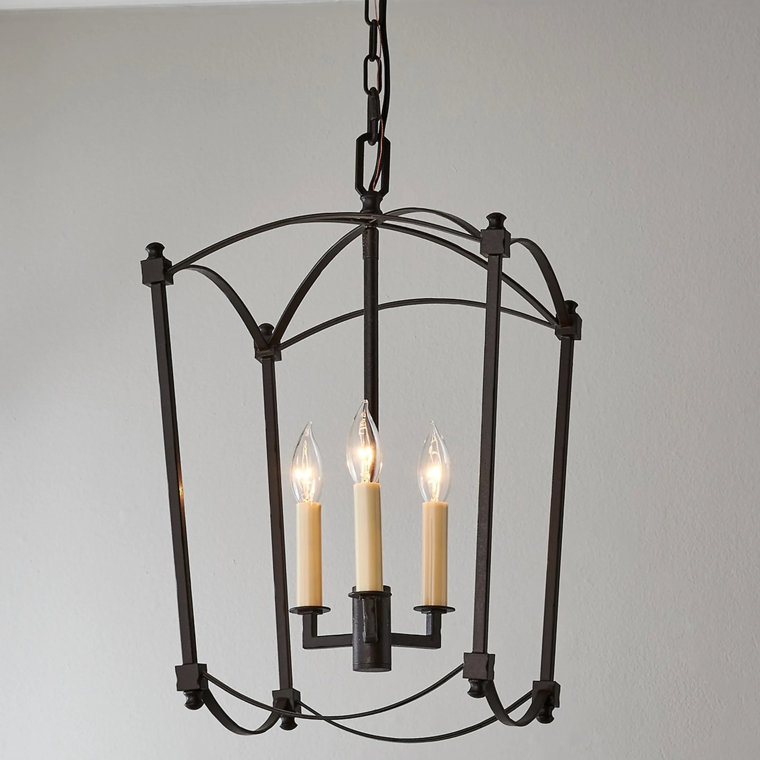 Traditional Beaux Lantern - 3 Light