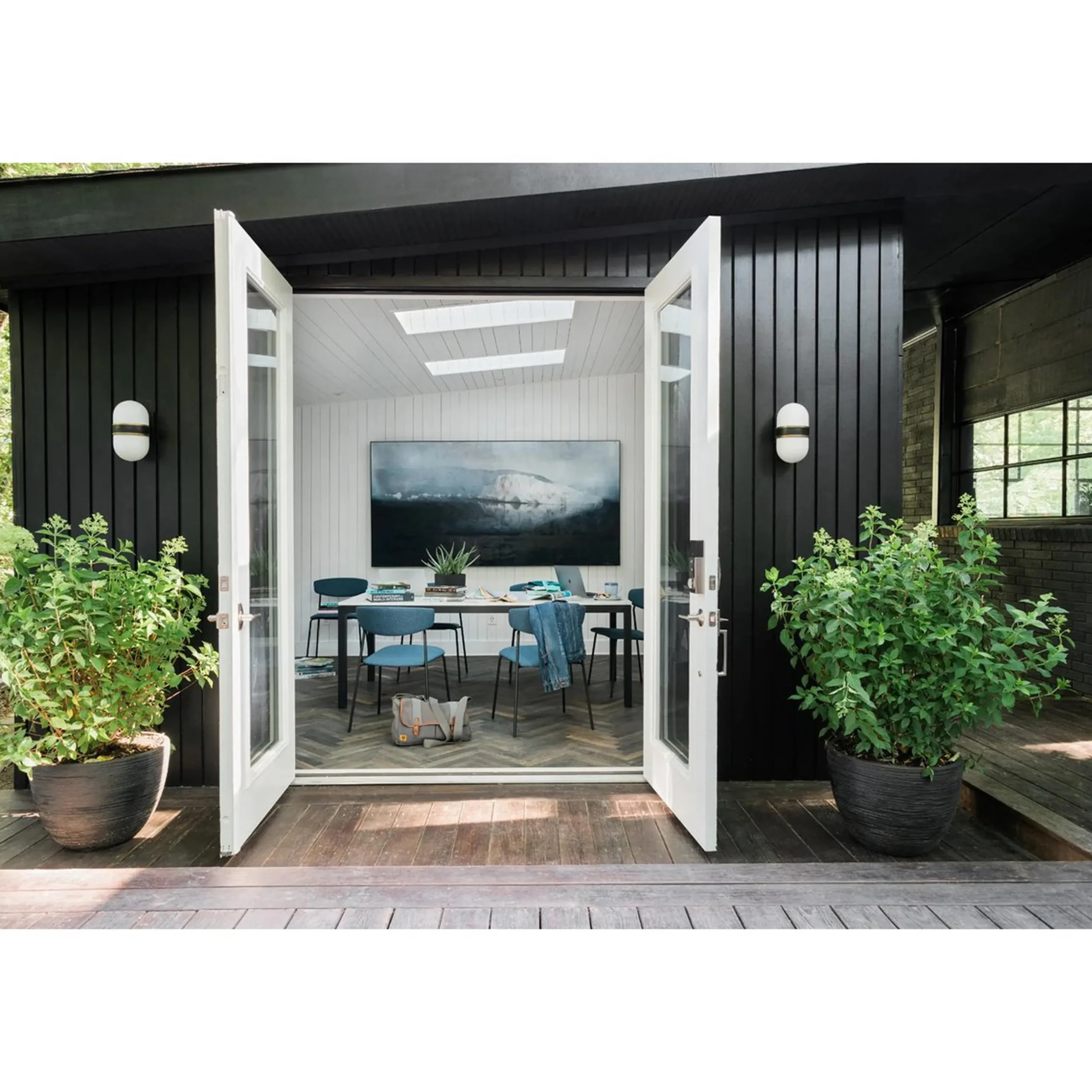 Tri Band Outdoor Sconce - Small