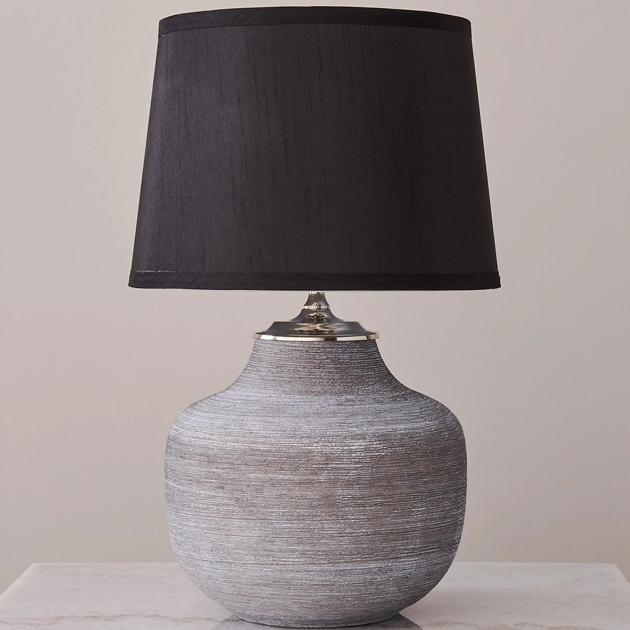 Trompa Table Lamp