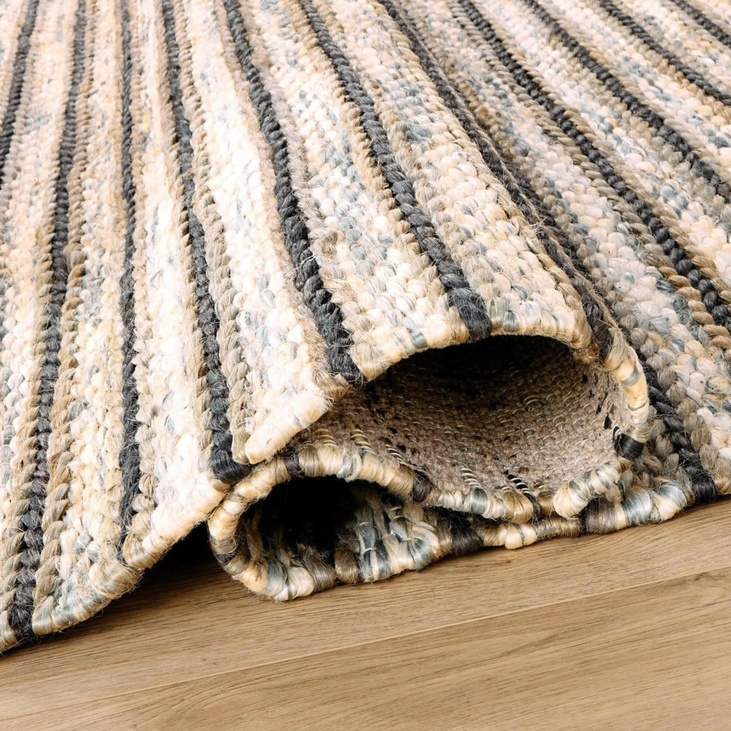 Usulutan Handwoven Indoor / Outdoor Rug