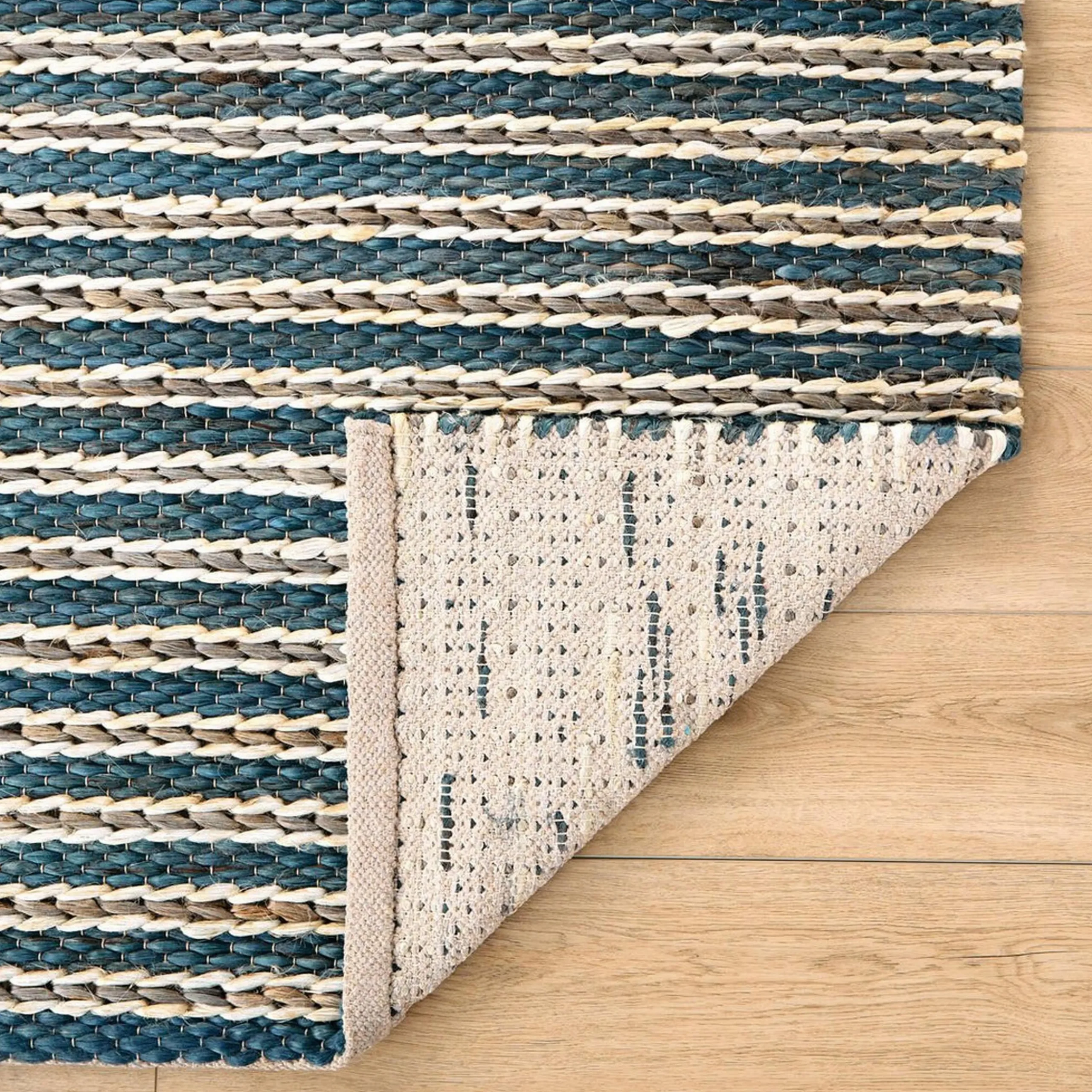 Usulutan Handwoven Indoor / Outdoor Rug