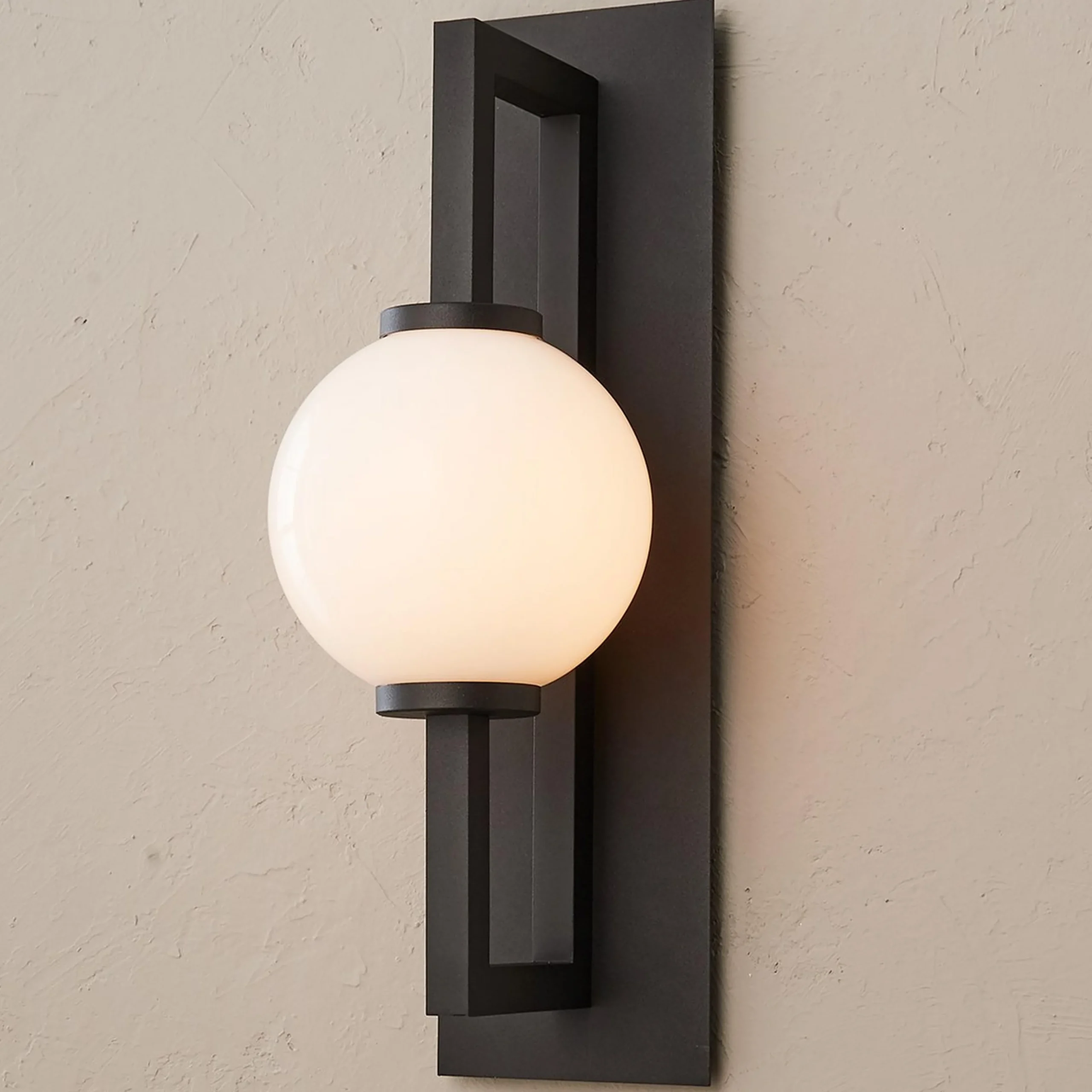 Veritas Outdoor Sconce - Medium