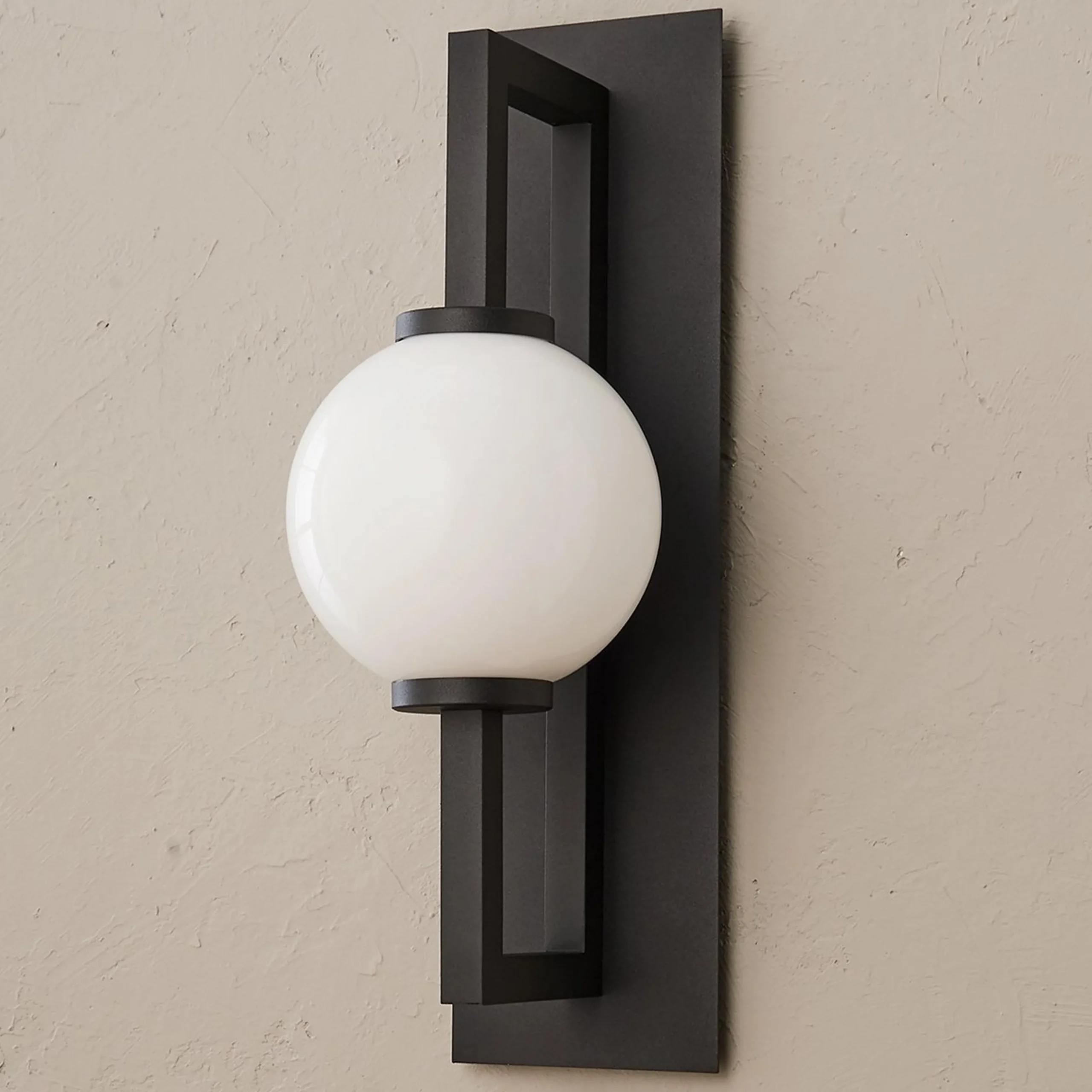 Veritas Outdoor Sconce - Medium