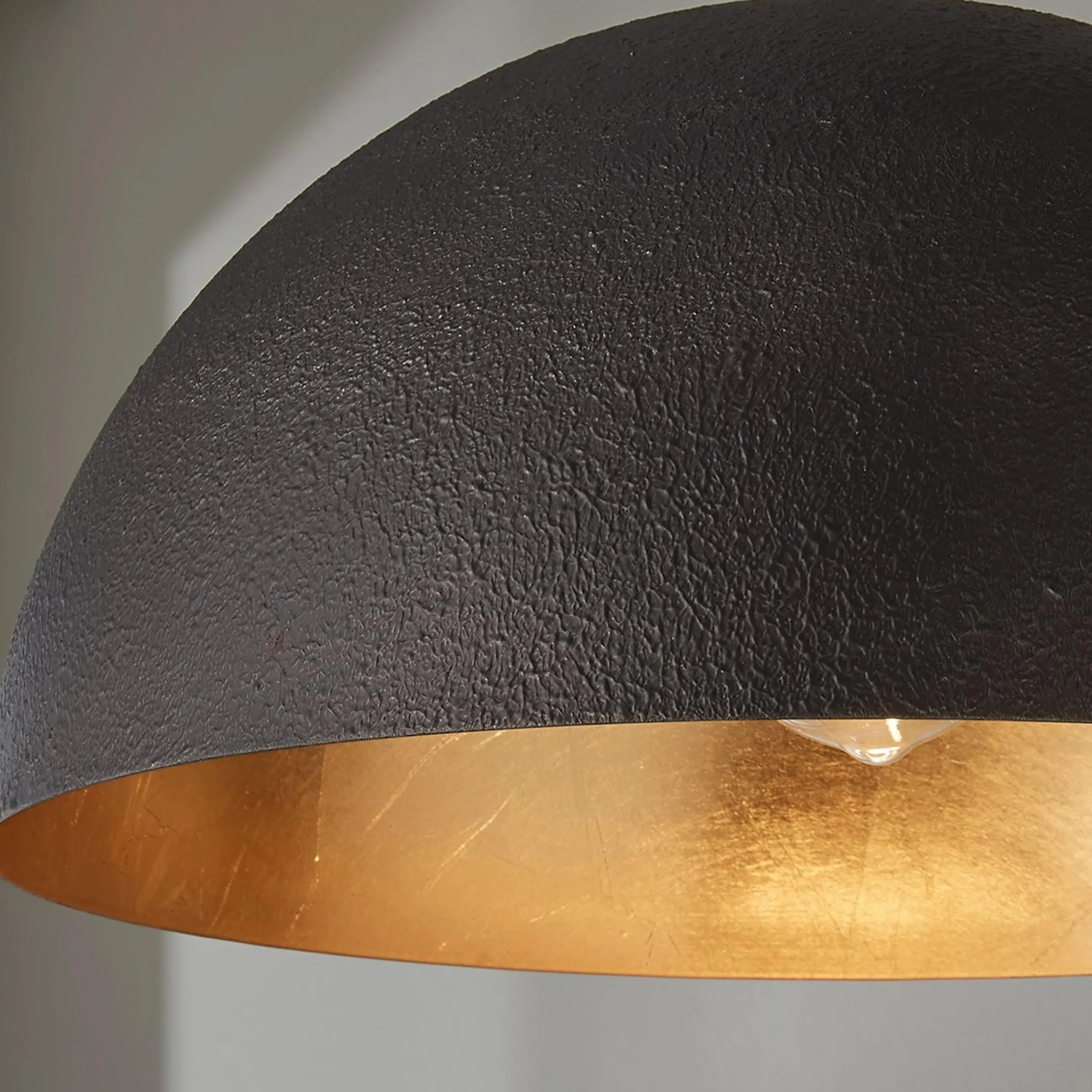 Verve Shell Pendant - Small