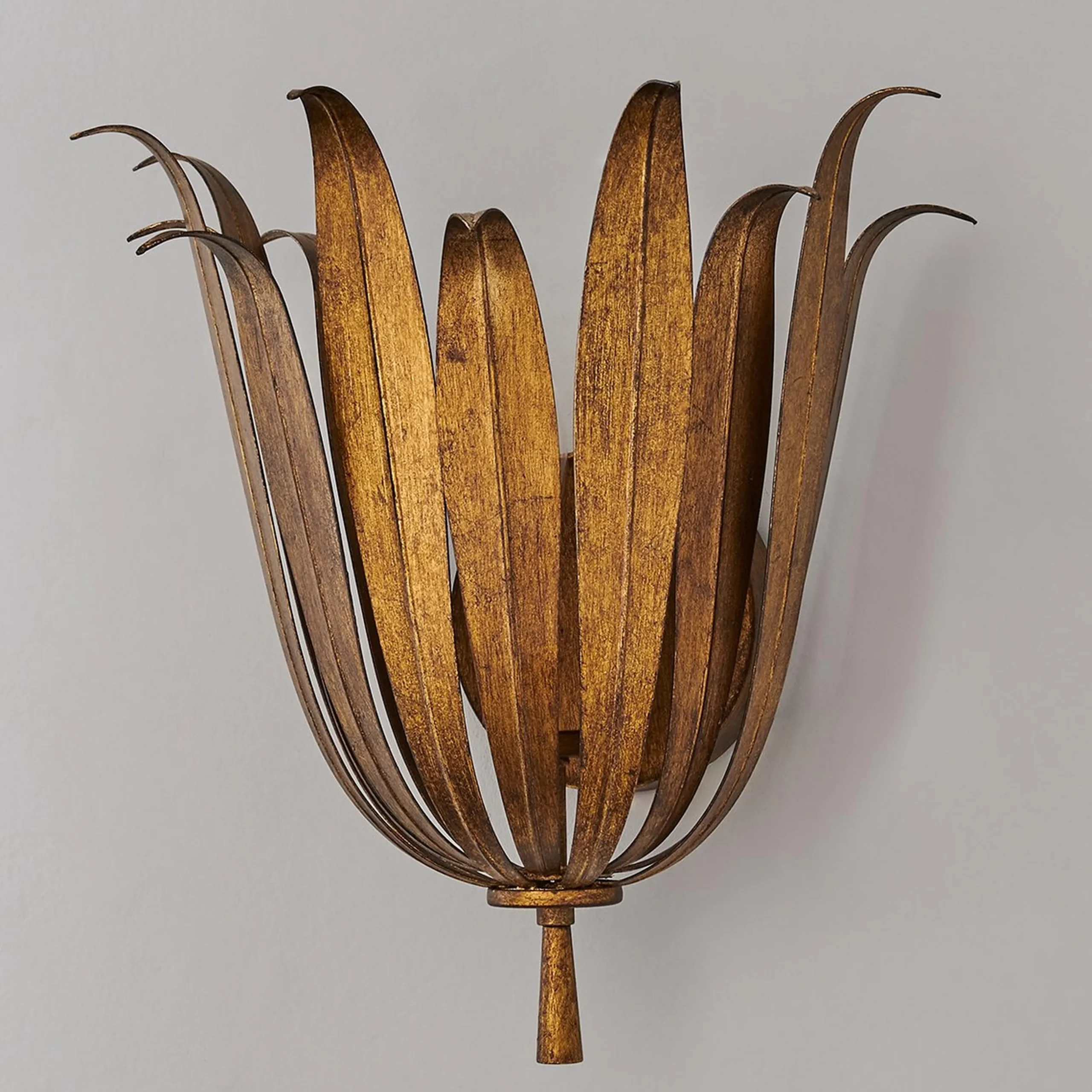 Vicenzio Leaf Sconce