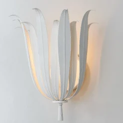 Vicenzio Leaf Sconce