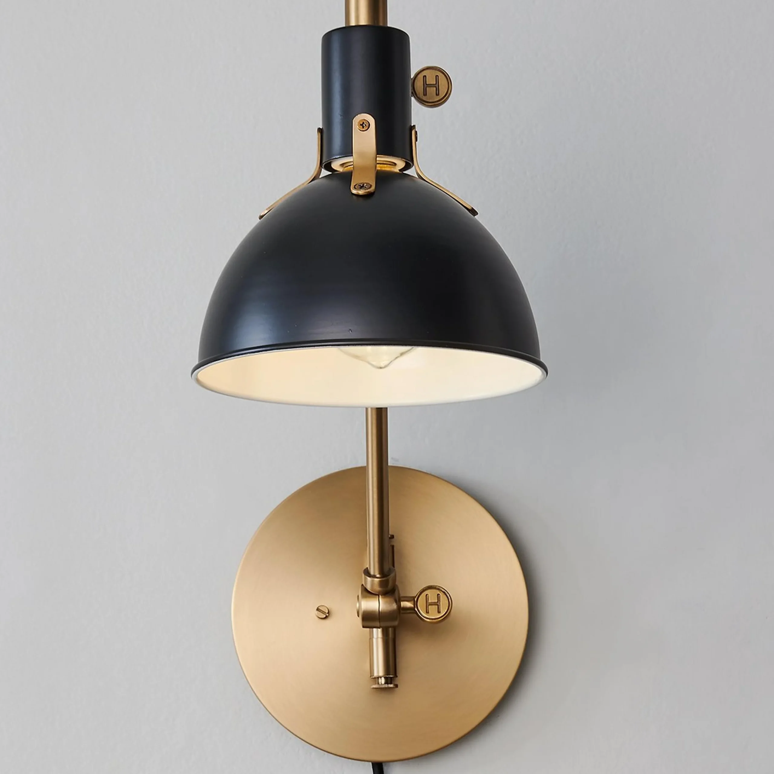 Vienna Straight Swing Arm