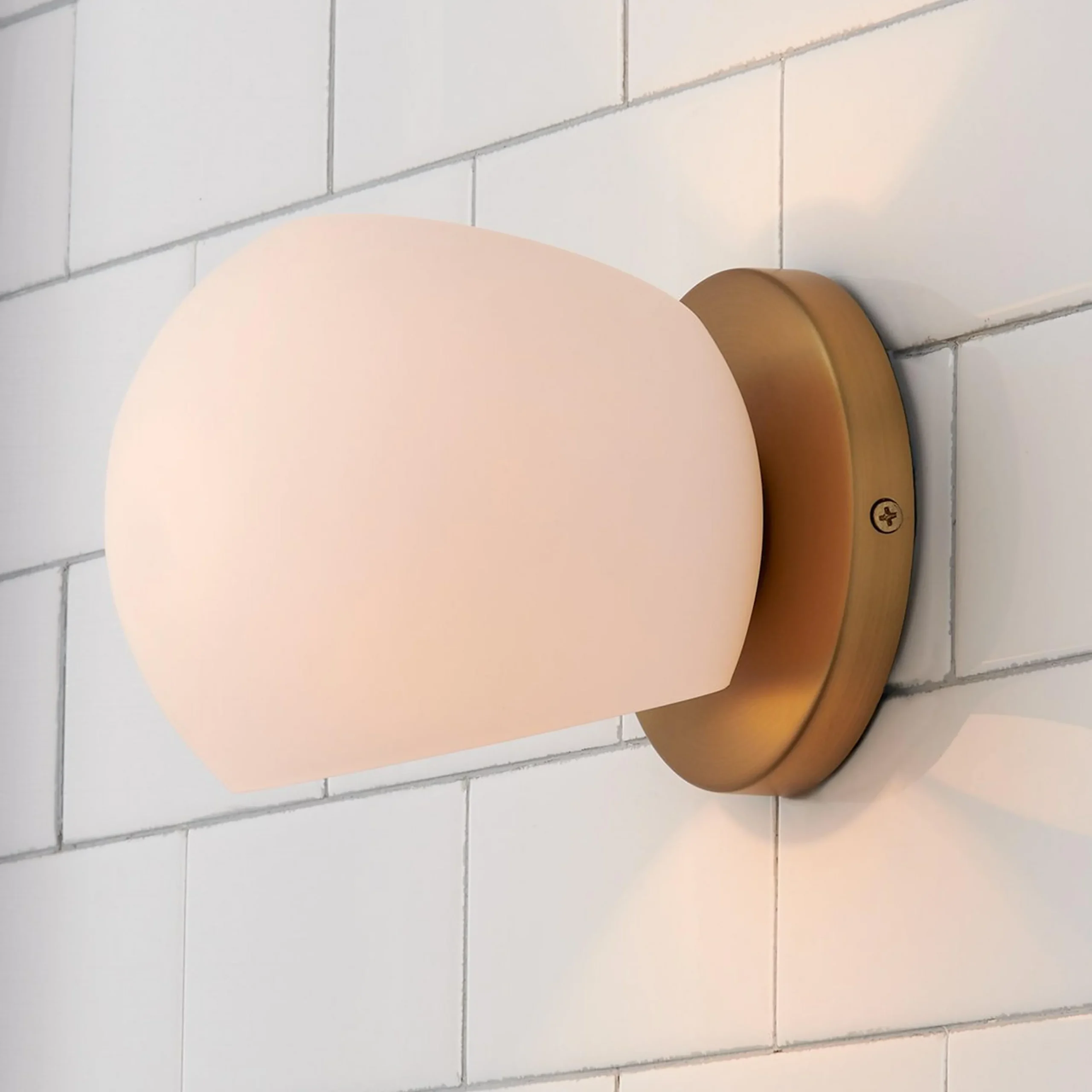 Xaviero Glass Bath Sconce - Opal