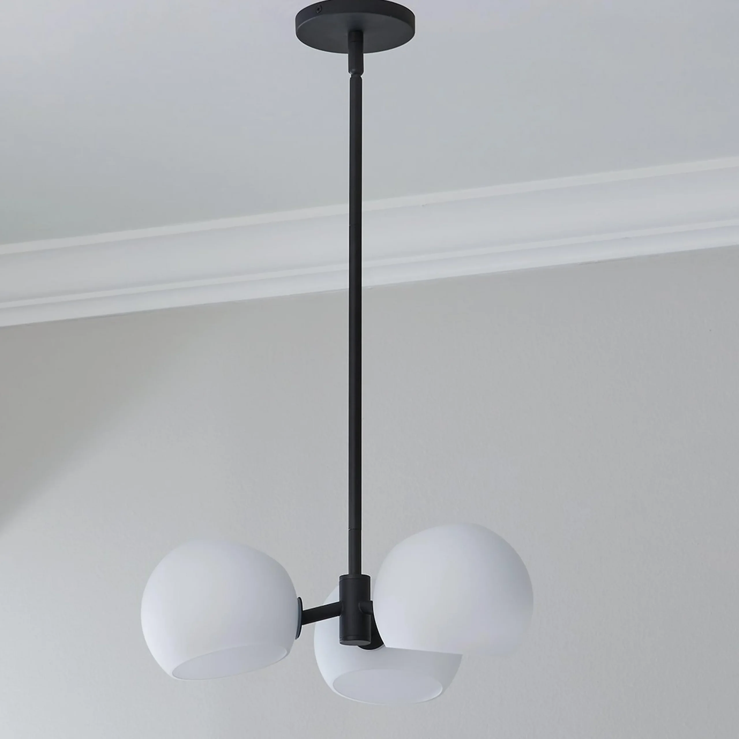 Xaviero Transitional Glass Chandelier - 3 Light - Opal