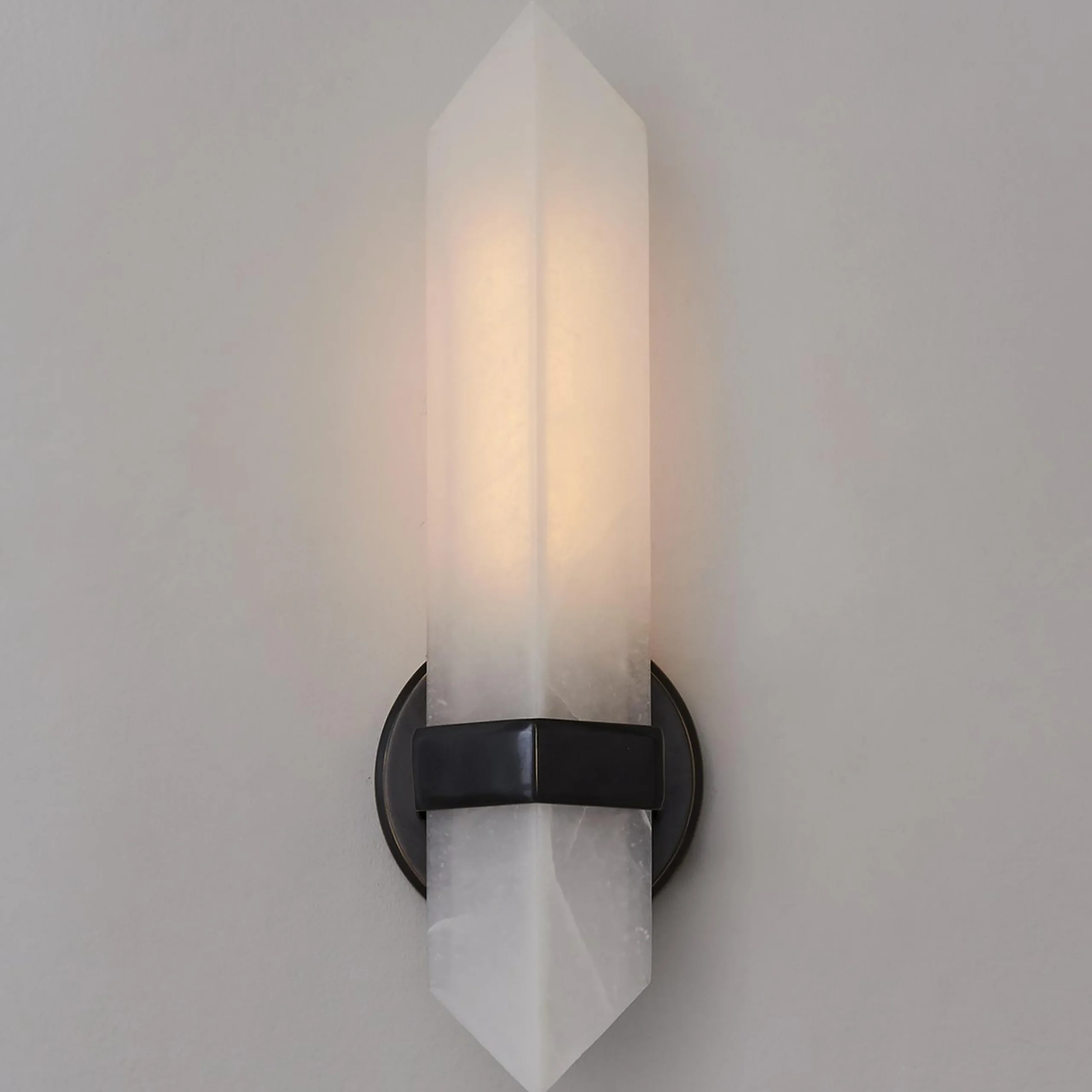 Yvonia Sconce