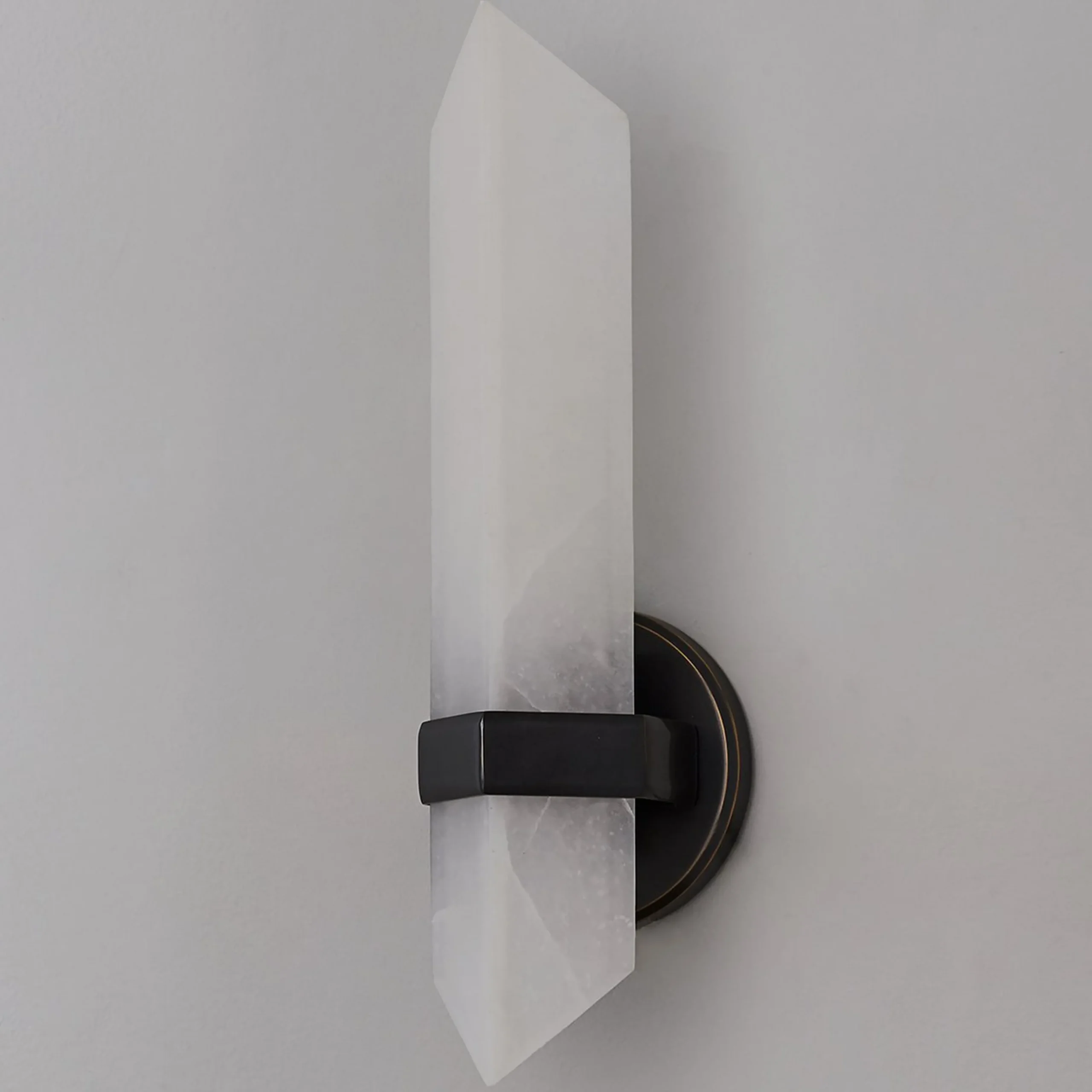 Yvonia Sconce