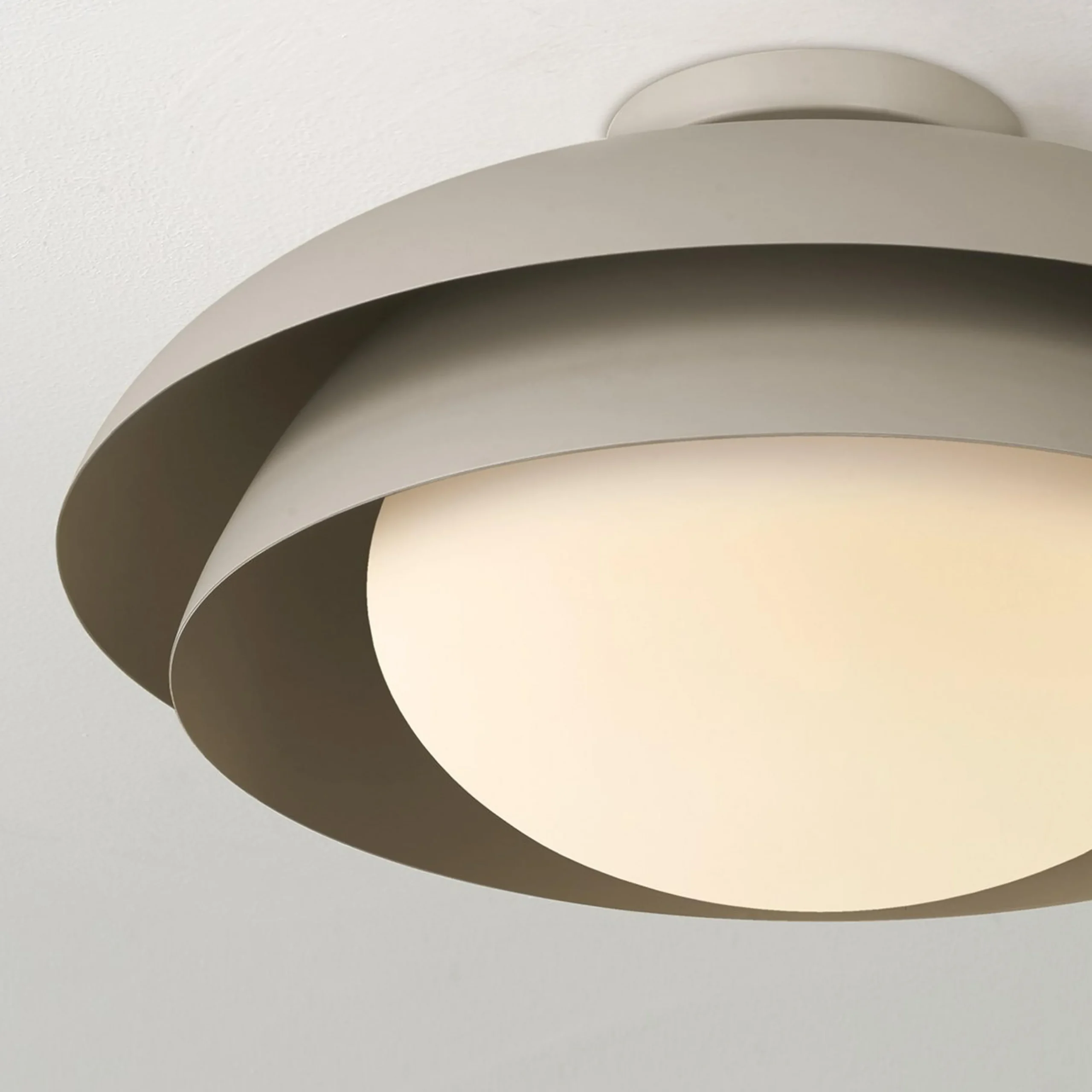 Ziti Ceiling Light