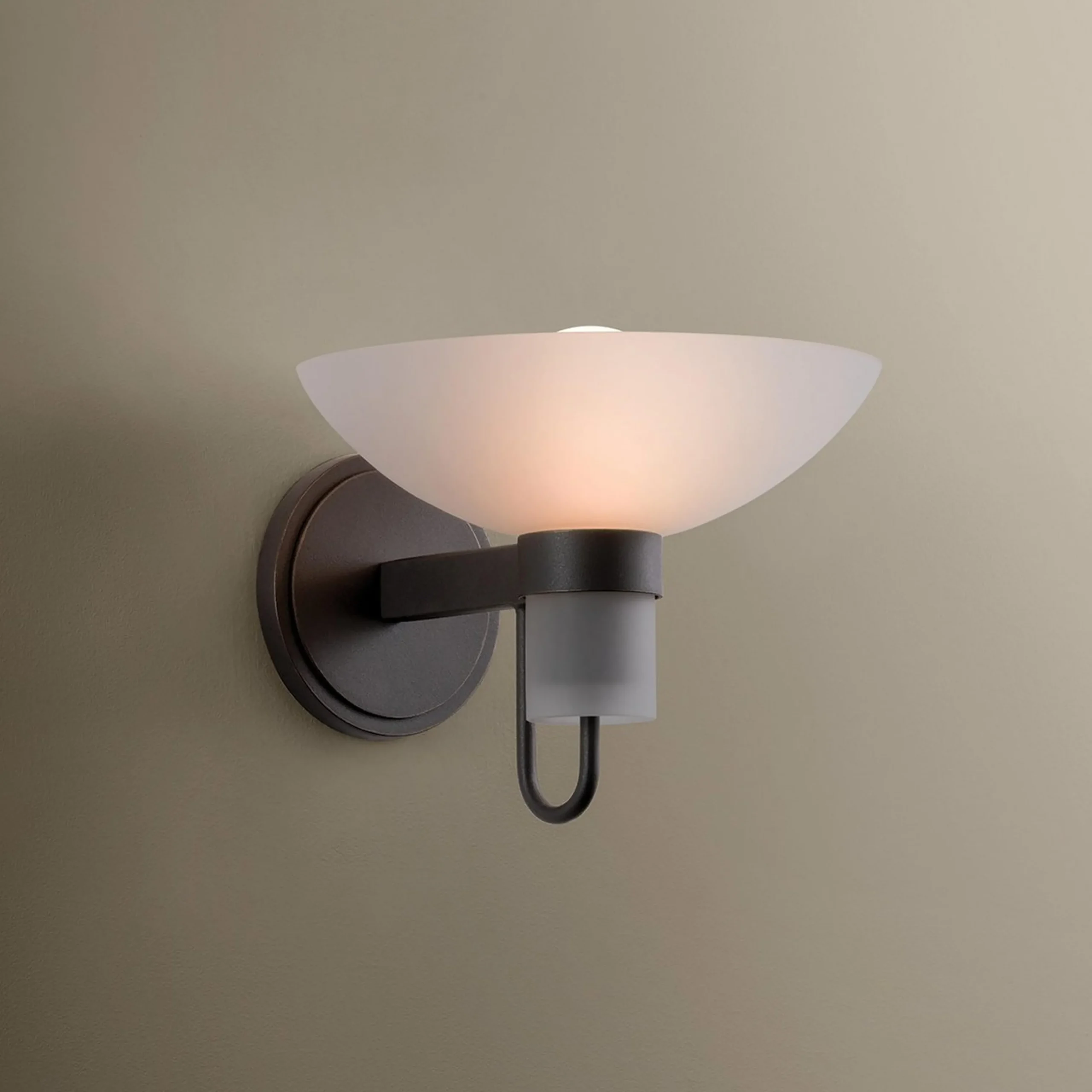 Zwayne Sconce